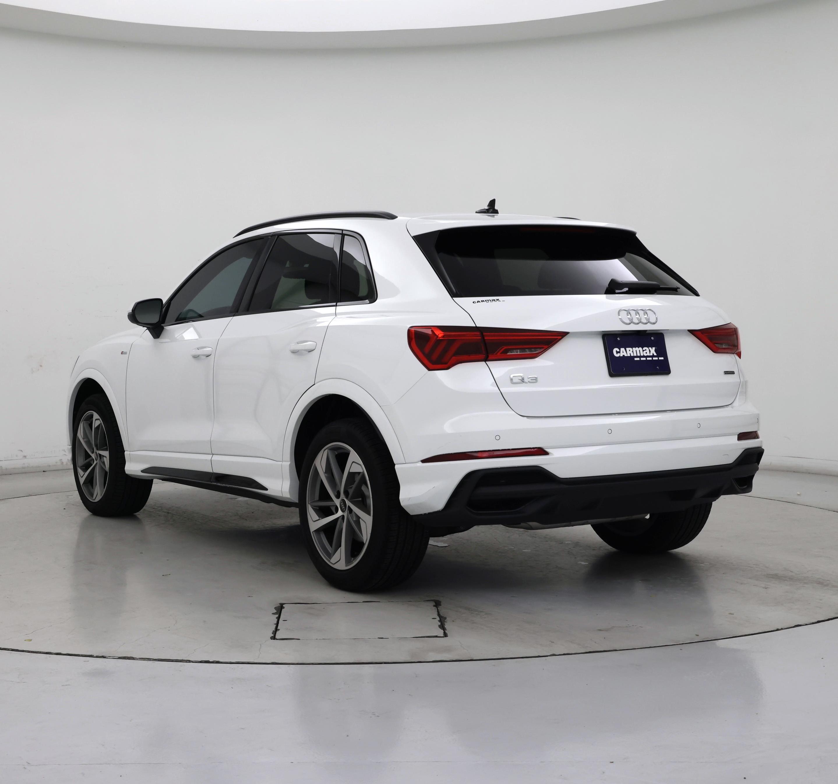 Thumbnail: 2025 Audi Q3 - 2