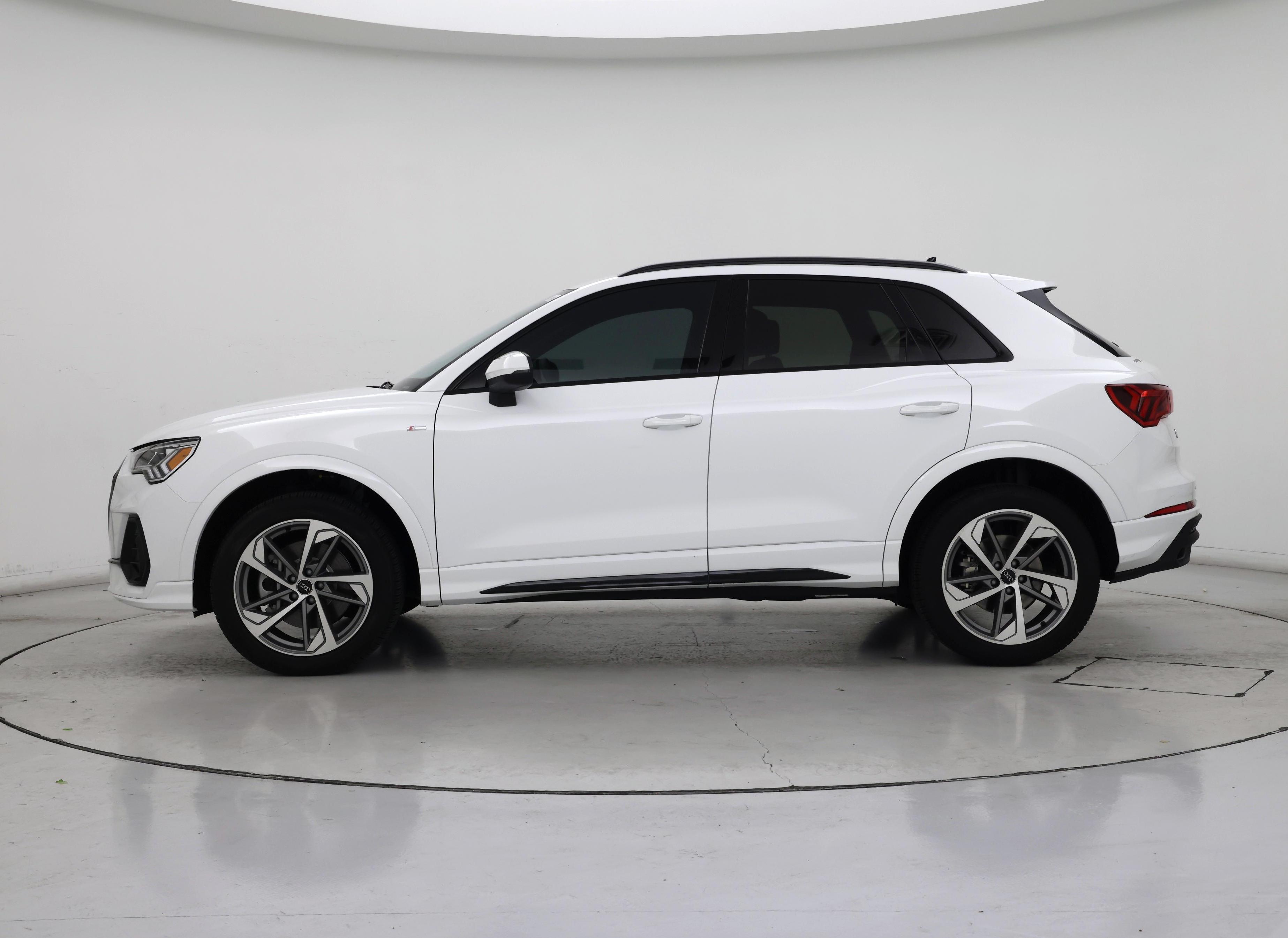 Thumbnail: 2025 Audi Q3 - 3