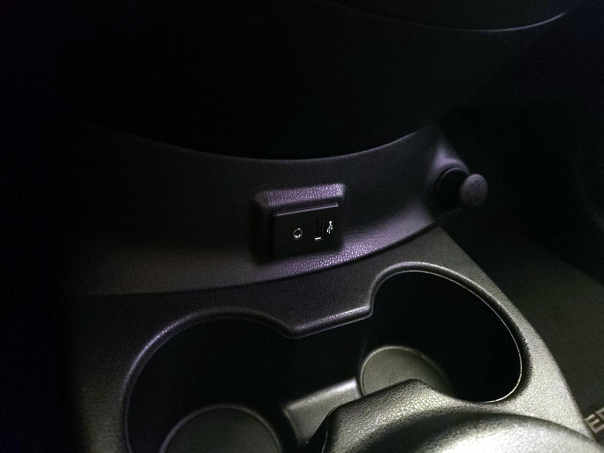 Thumbnail: 2017 Nissan Versa Note - 18