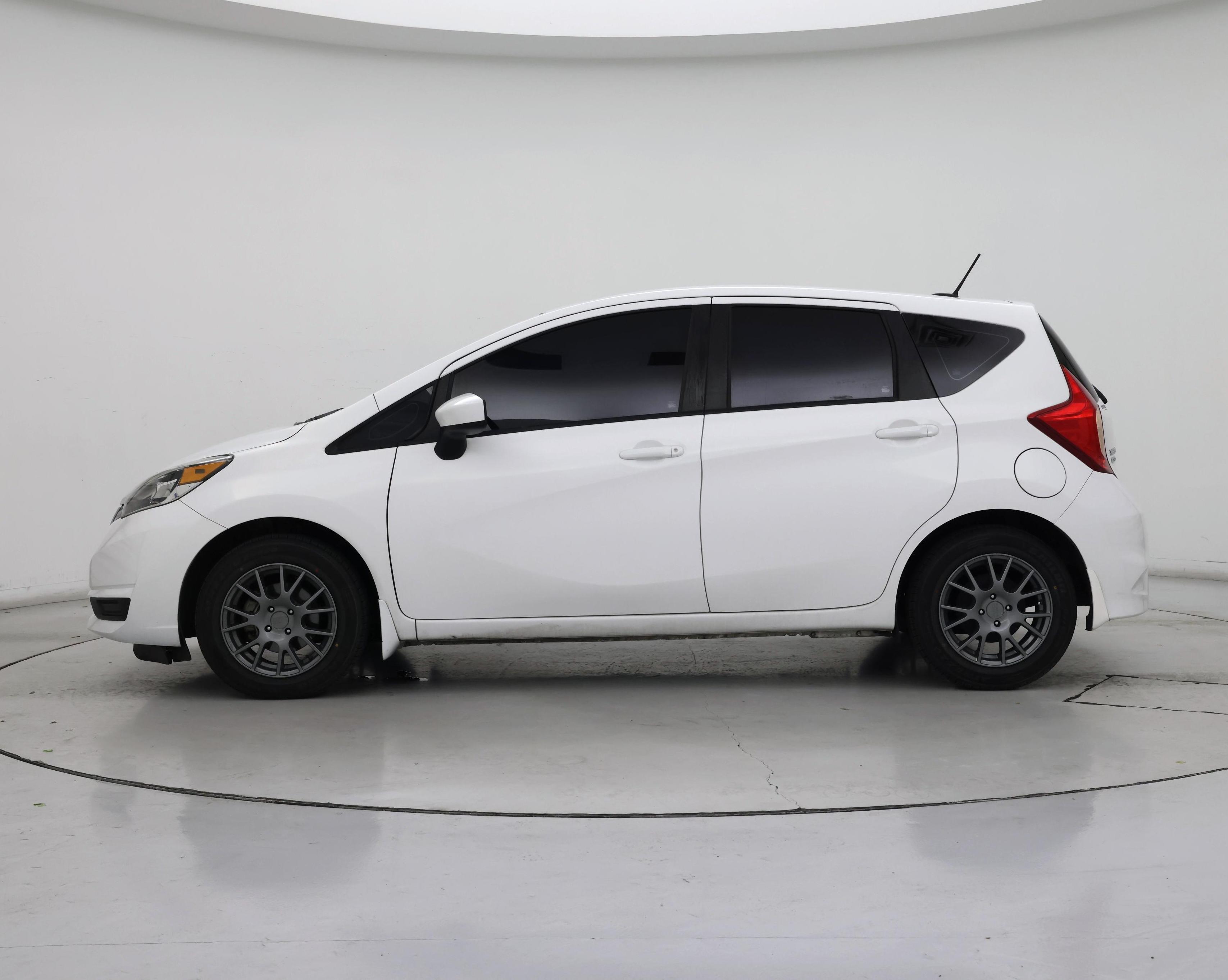 Thumbnail: 2017 Nissan Versa Note - 3