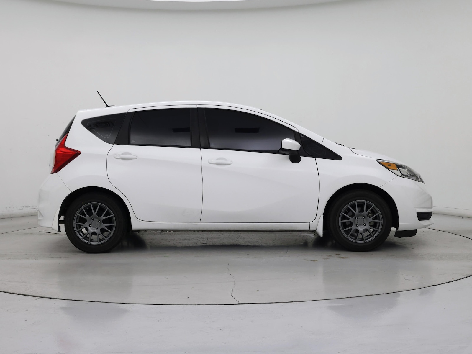 2017 Nissan Versa Note SV - Photo 8