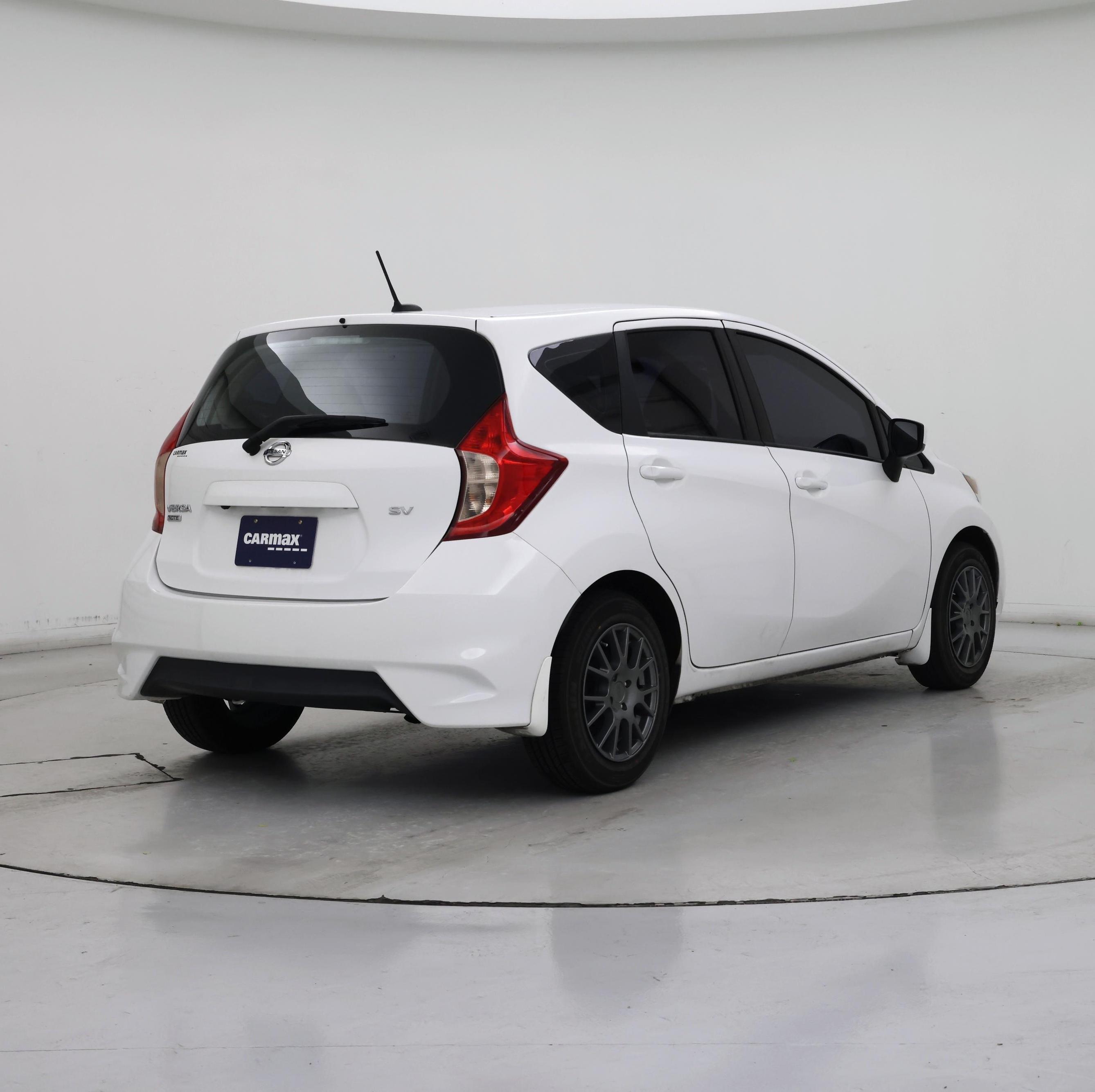 Thumbnail: 2017 Nissan Versa Note - 8