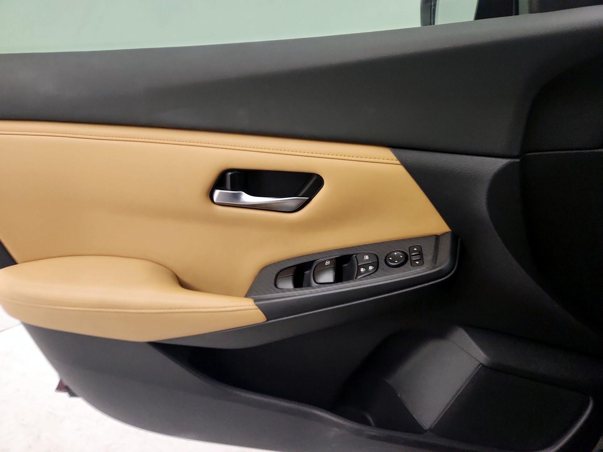 Thumbnail: 2021 Nissan Sentra - 12