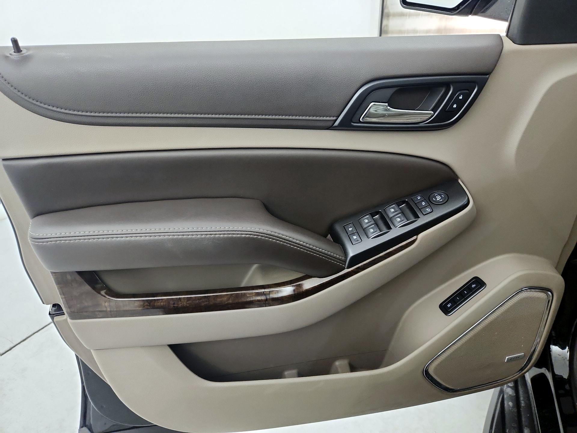 Thumbnail: 2016 Chevrolet Tahoe - 12