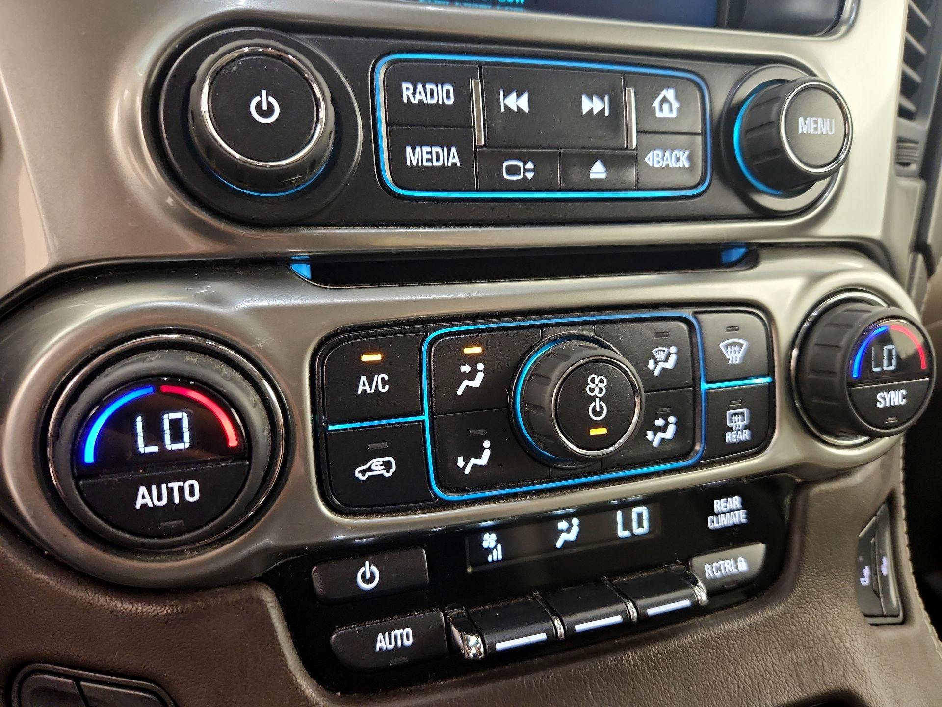Thumbnail: 2016 Chevrolet Tahoe - 16