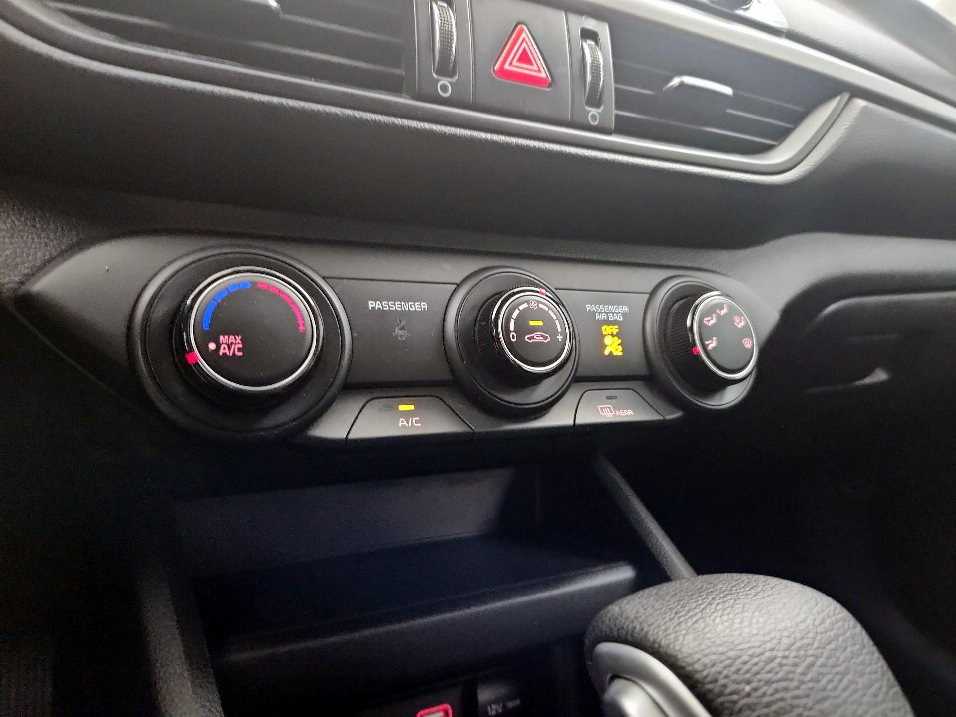 Thumbnail: 2021 Kia Forte - 16