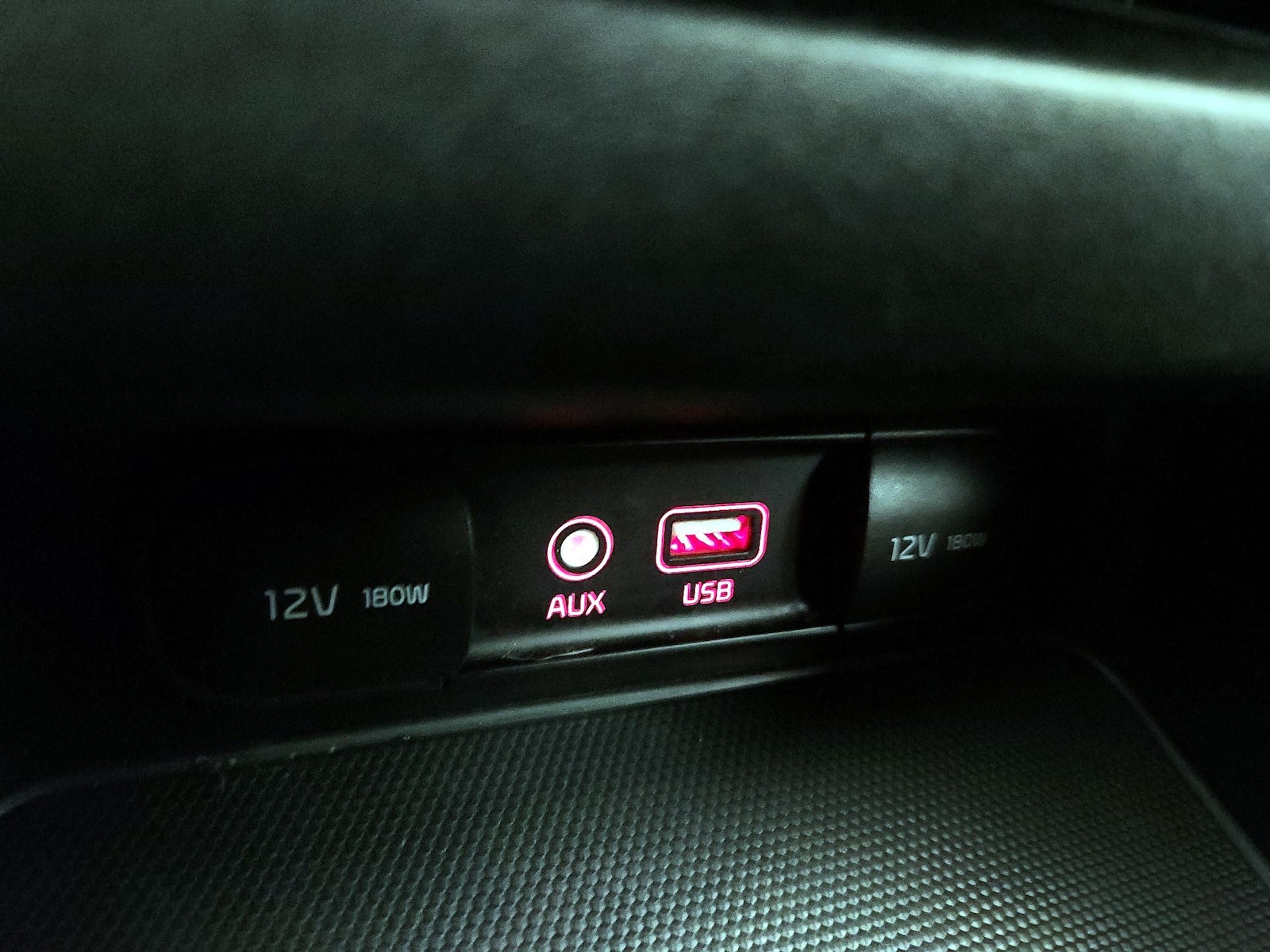 2021 Kia Forte LXS - Photo 19