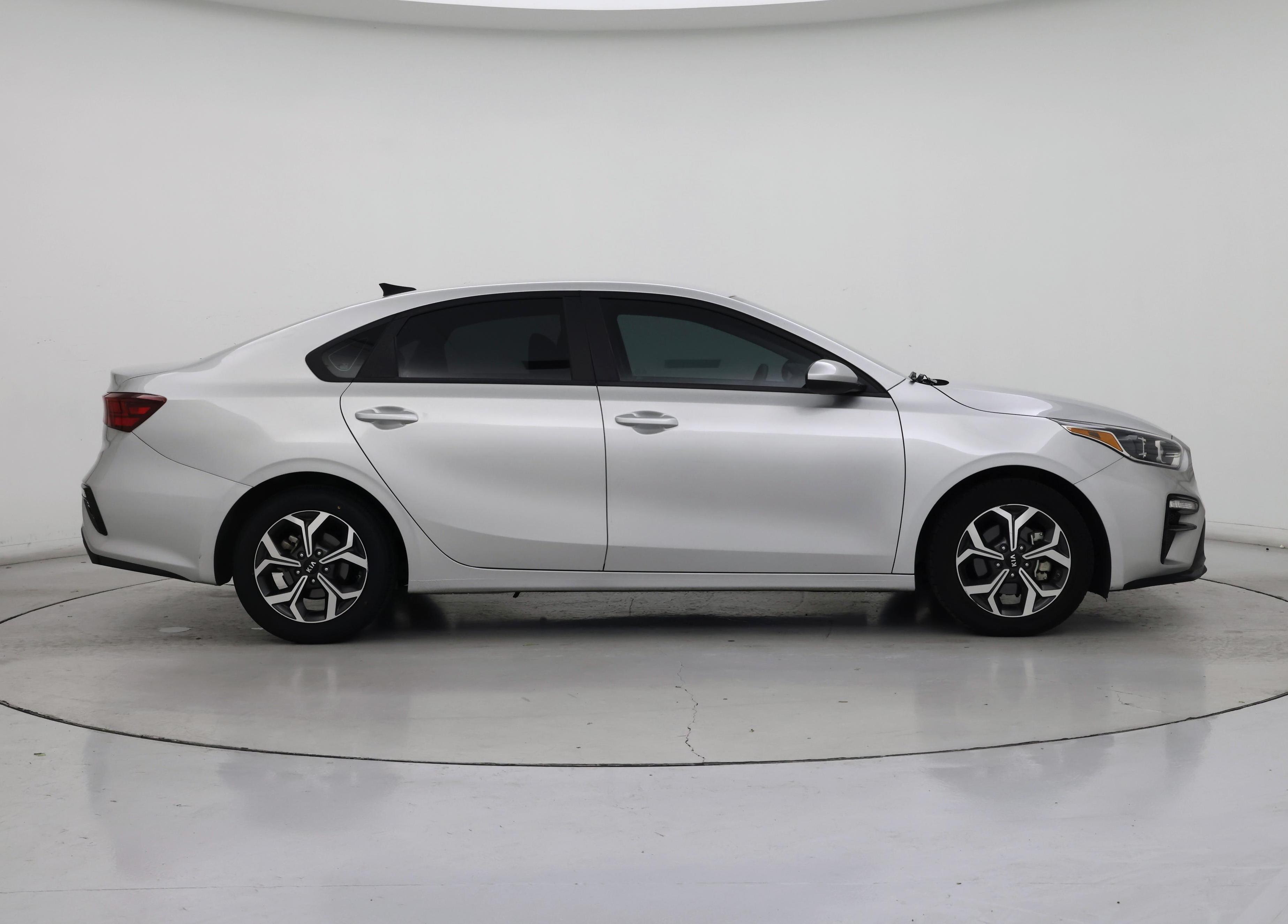 Thumbnail: 2021 Kia Forte - 7