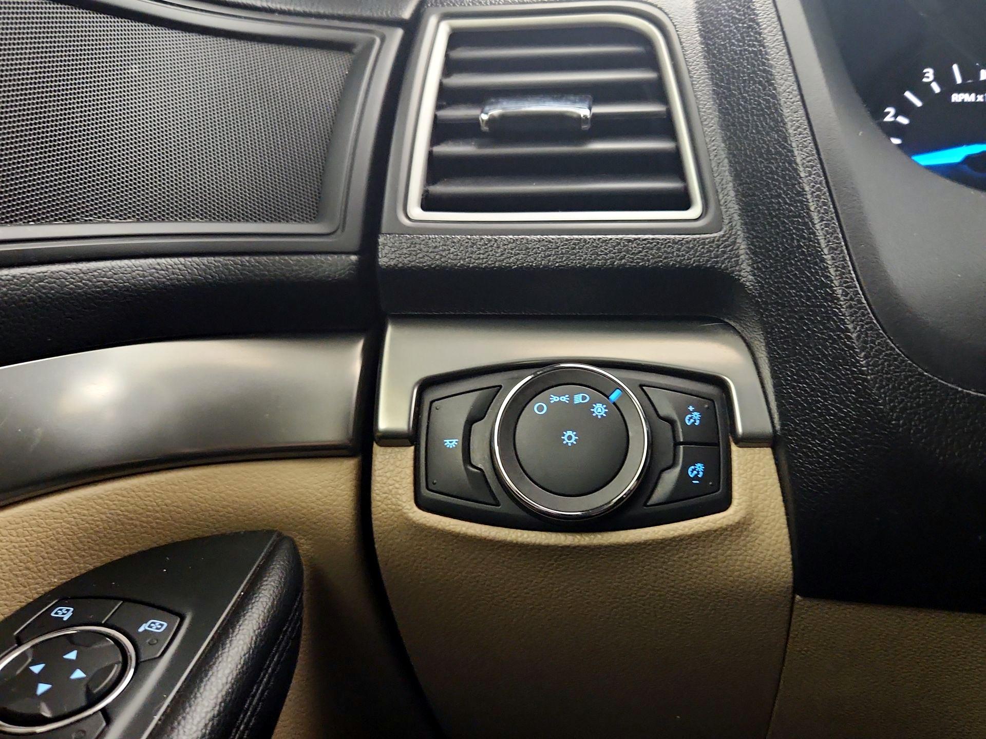 Thumbnail: 2017 Ford Explorer - 13