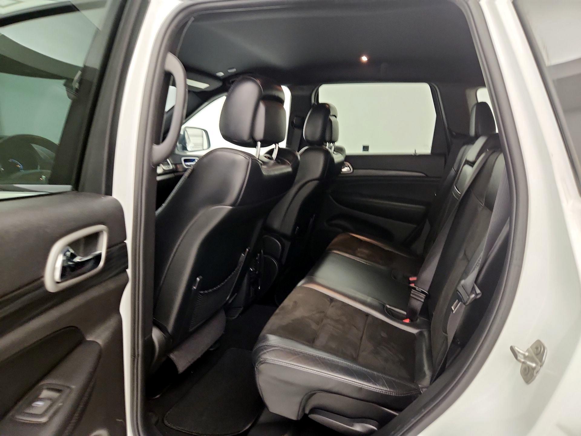 Thumbnail: 2019 Jeep Grand Cherokee - 19
