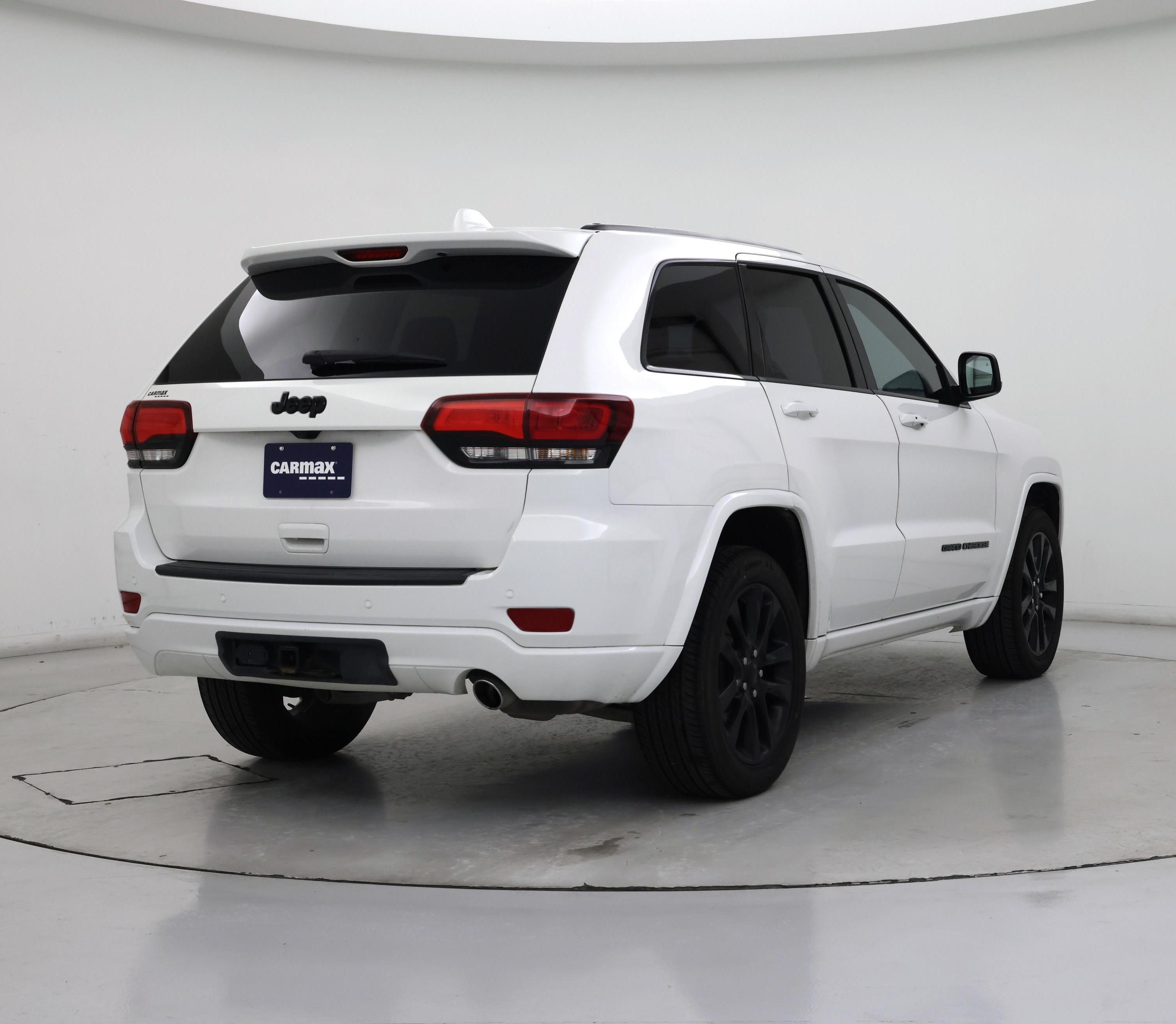 Thumbnail: 2019 Jeep Grand Cherokee - 8