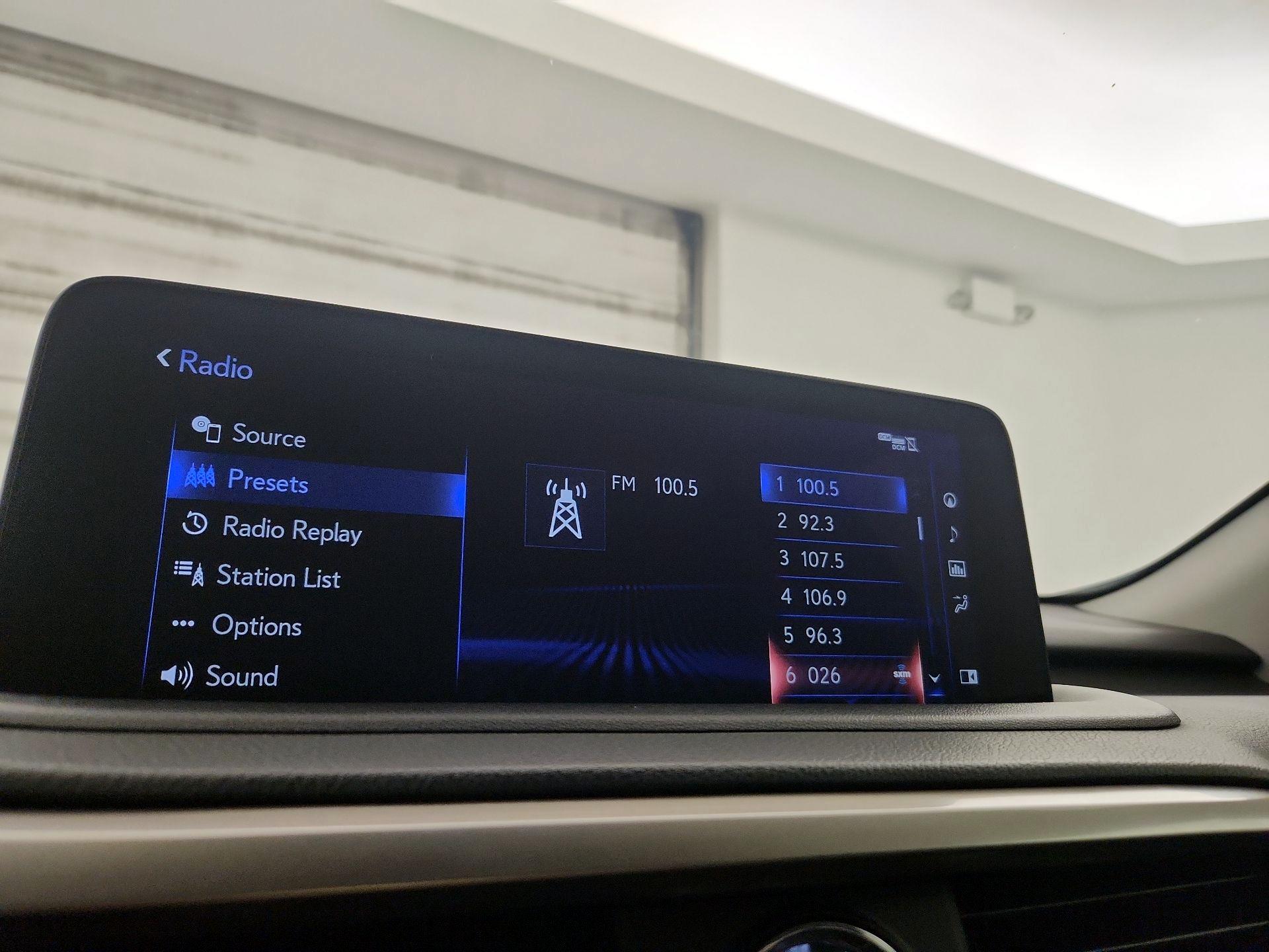 Thumbnail: 2021 Lexus RX - 16