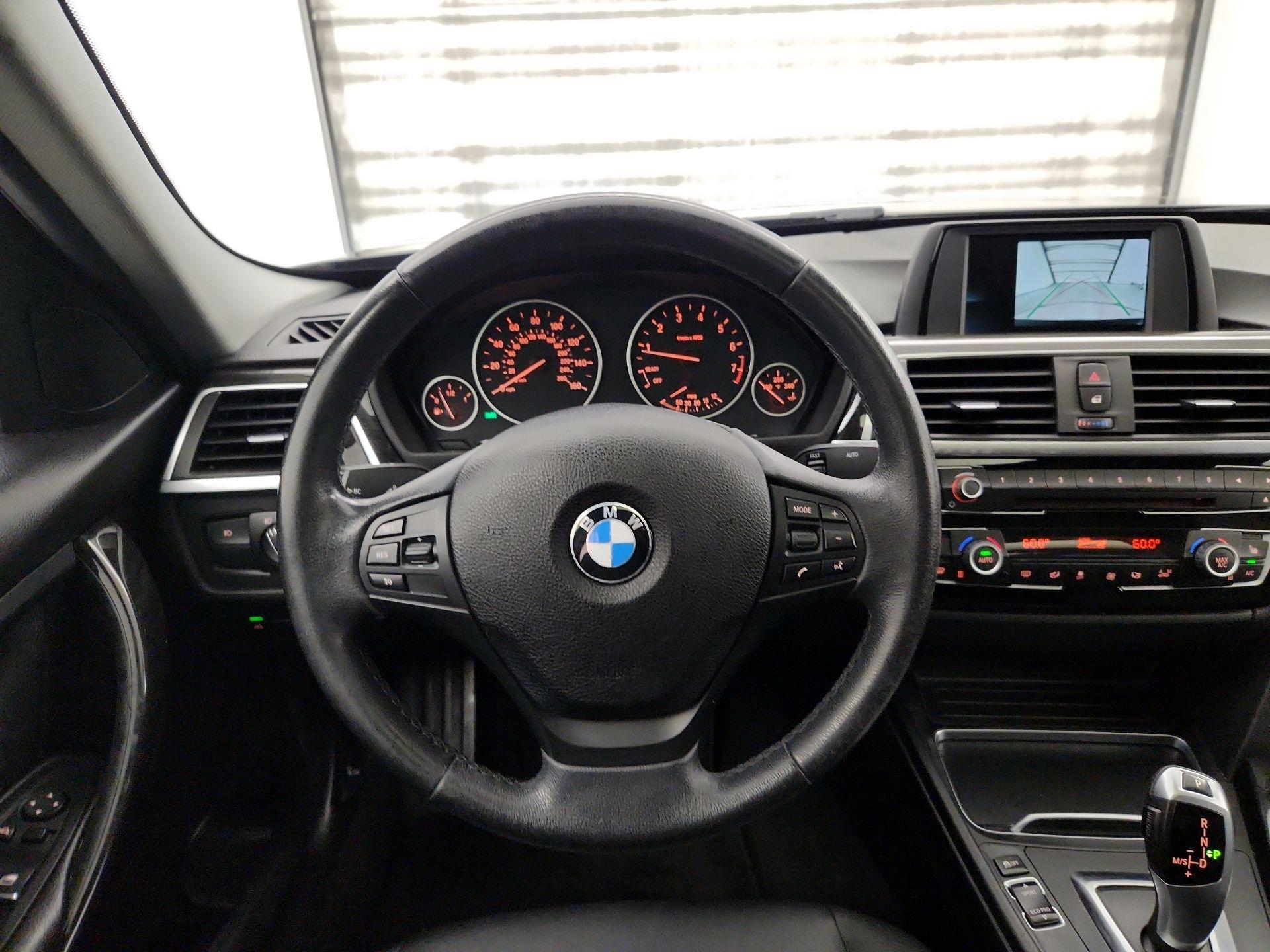 Thumbnail: 2018 BMW 3 Series - 10