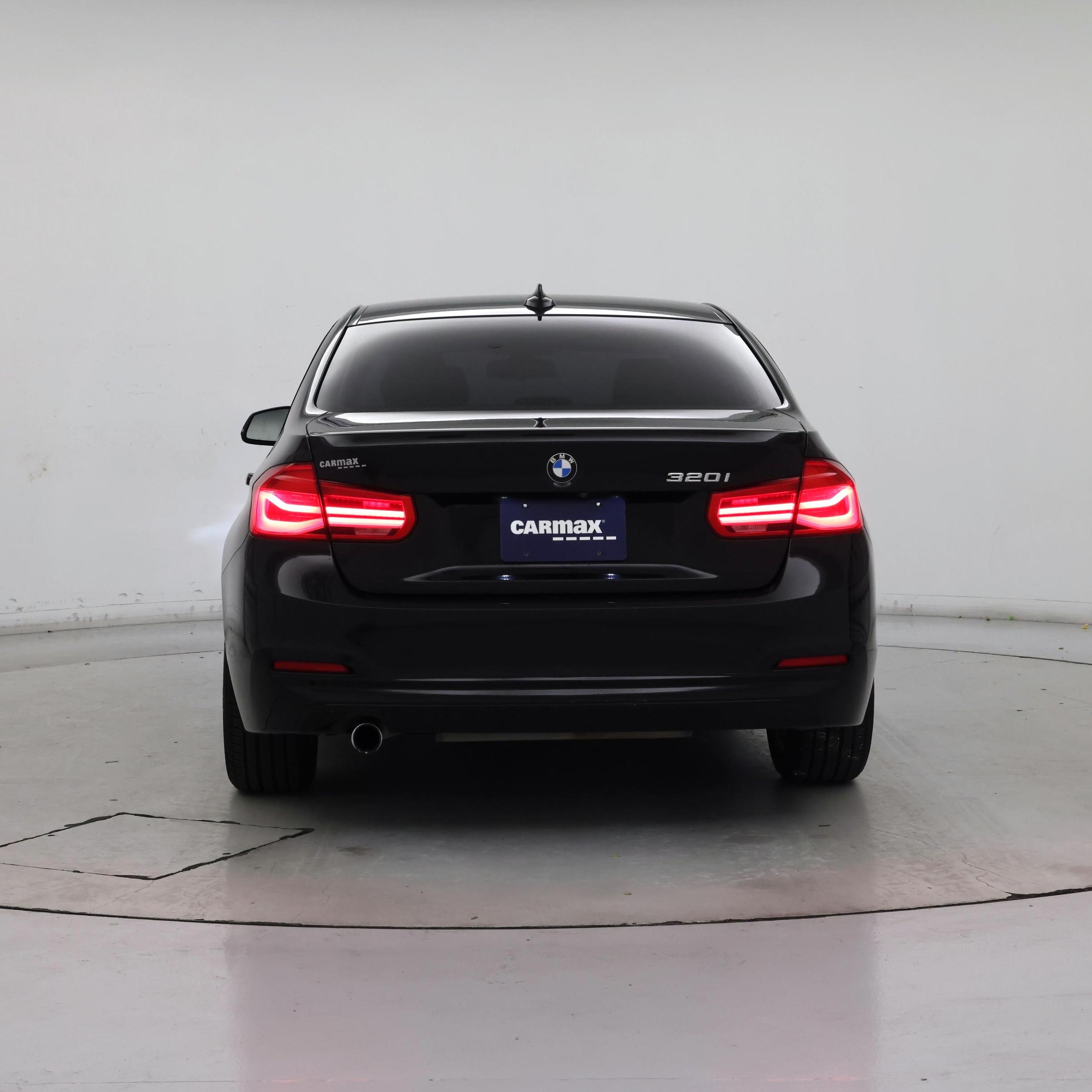 Thumbnail: 2018 BMW 3 Series - 6