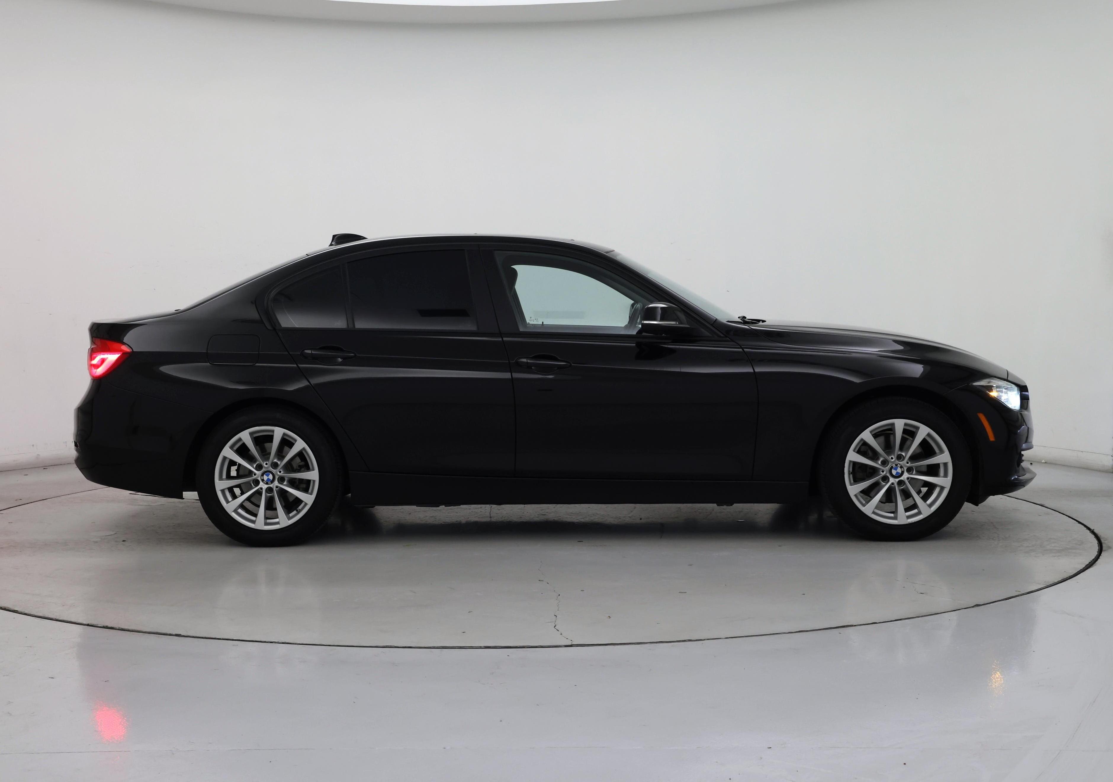 Thumbnail: 2018 BMW 3 Series - 7