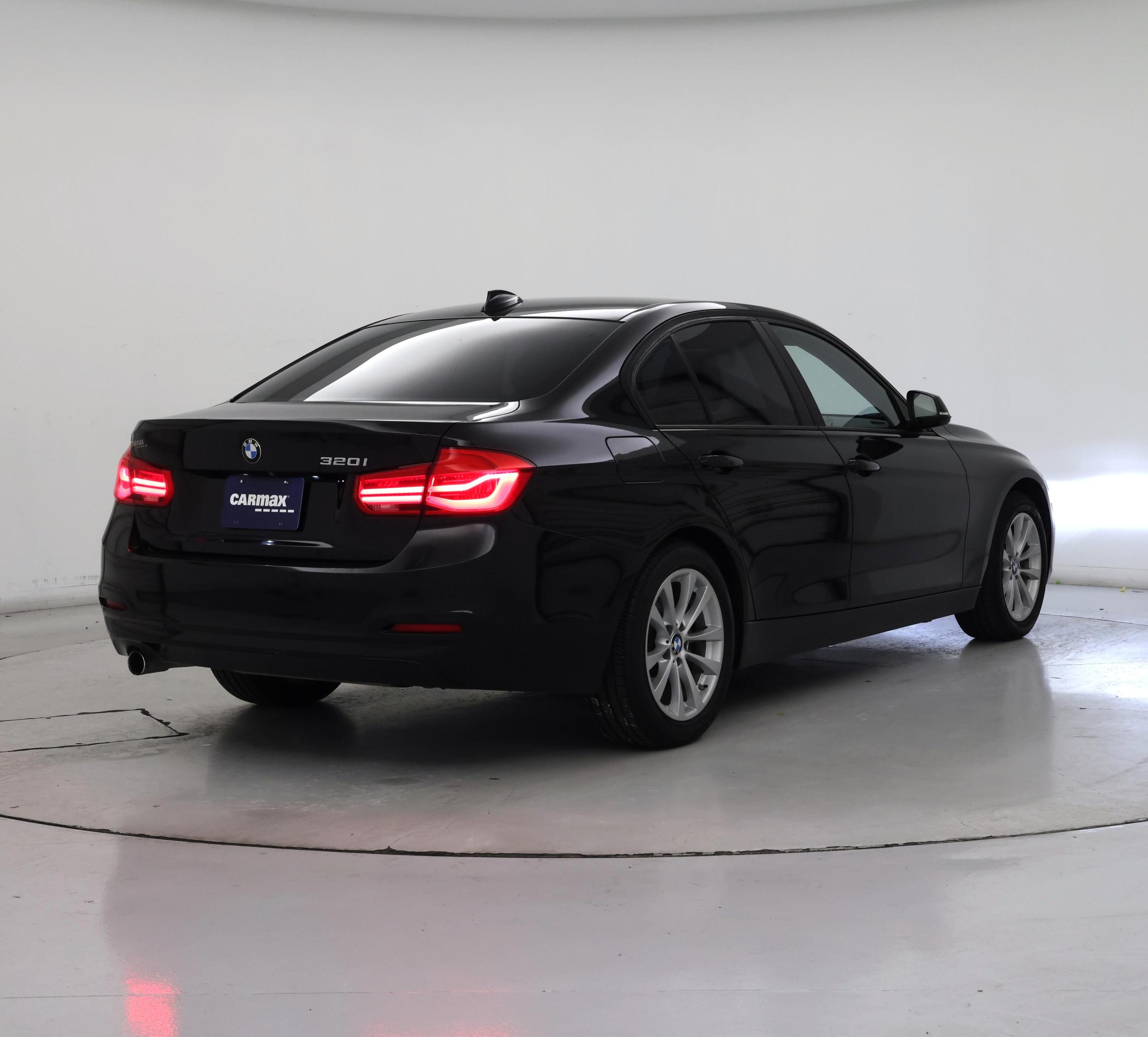 Thumbnail: 2018 BMW 3 Series - 8