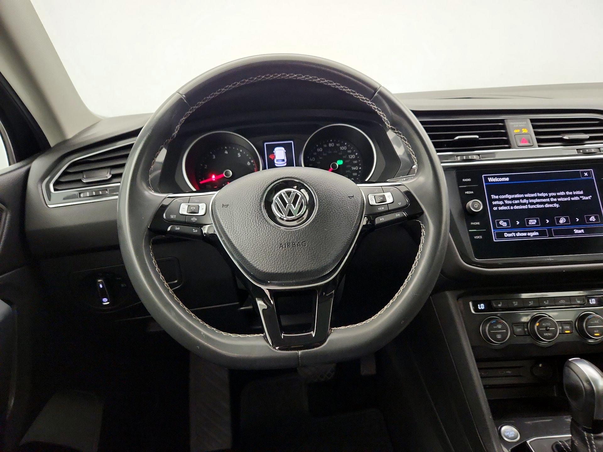Thumbnail: 2021 Volkswagen Tiguan - 10