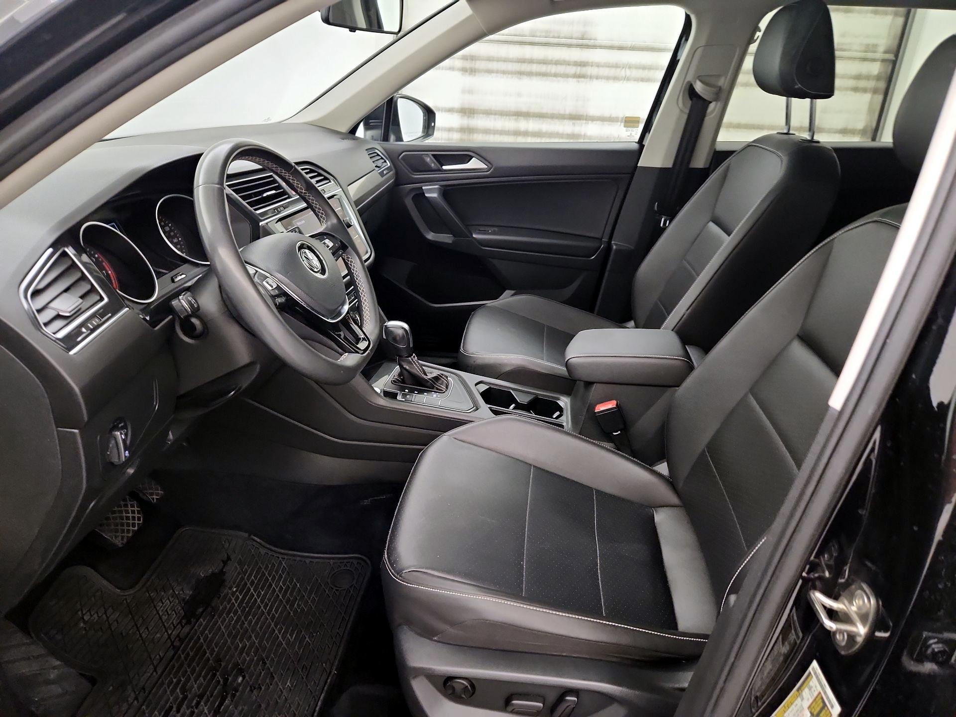 Thumbnail: 2021 Volkswagen Tiguan - 11