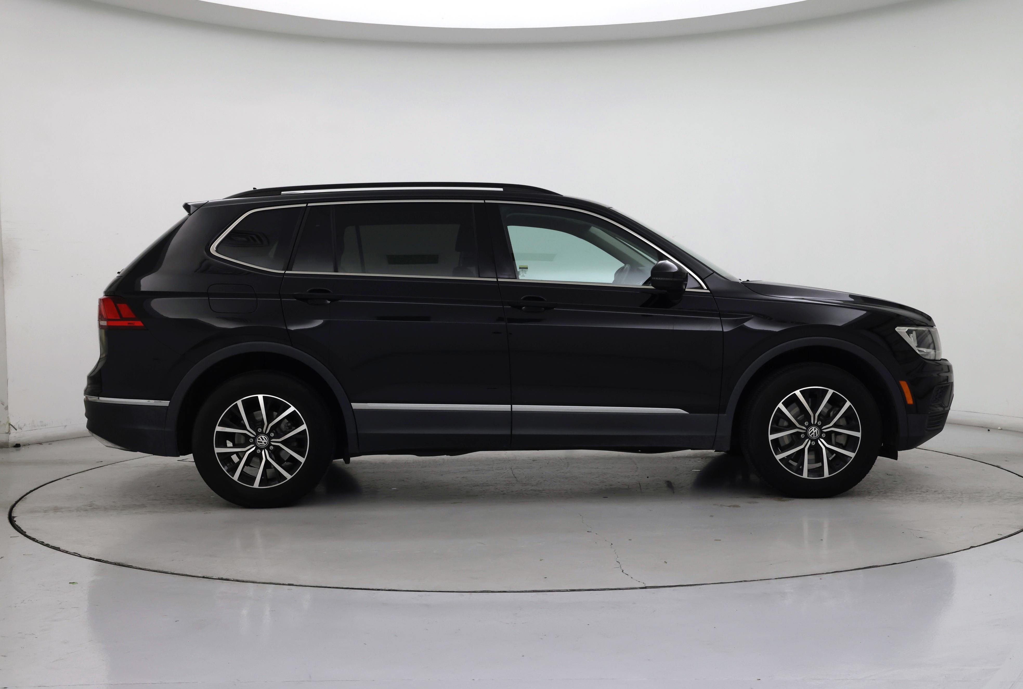 Thumbnail: 2021 Volkswagen Tiguan - 7