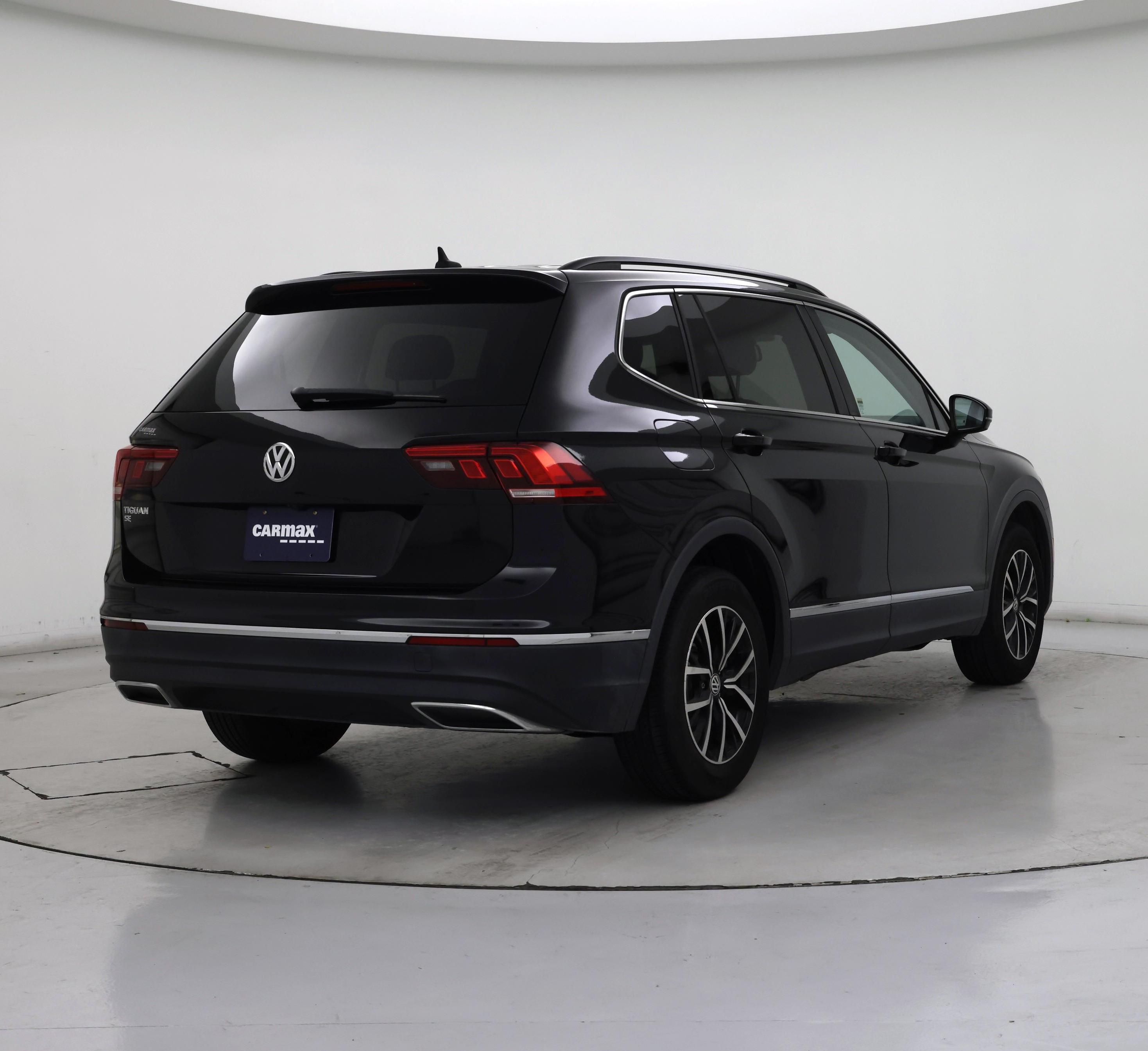 Thumbnail: 2021 Volkswagen Tiguan - 8