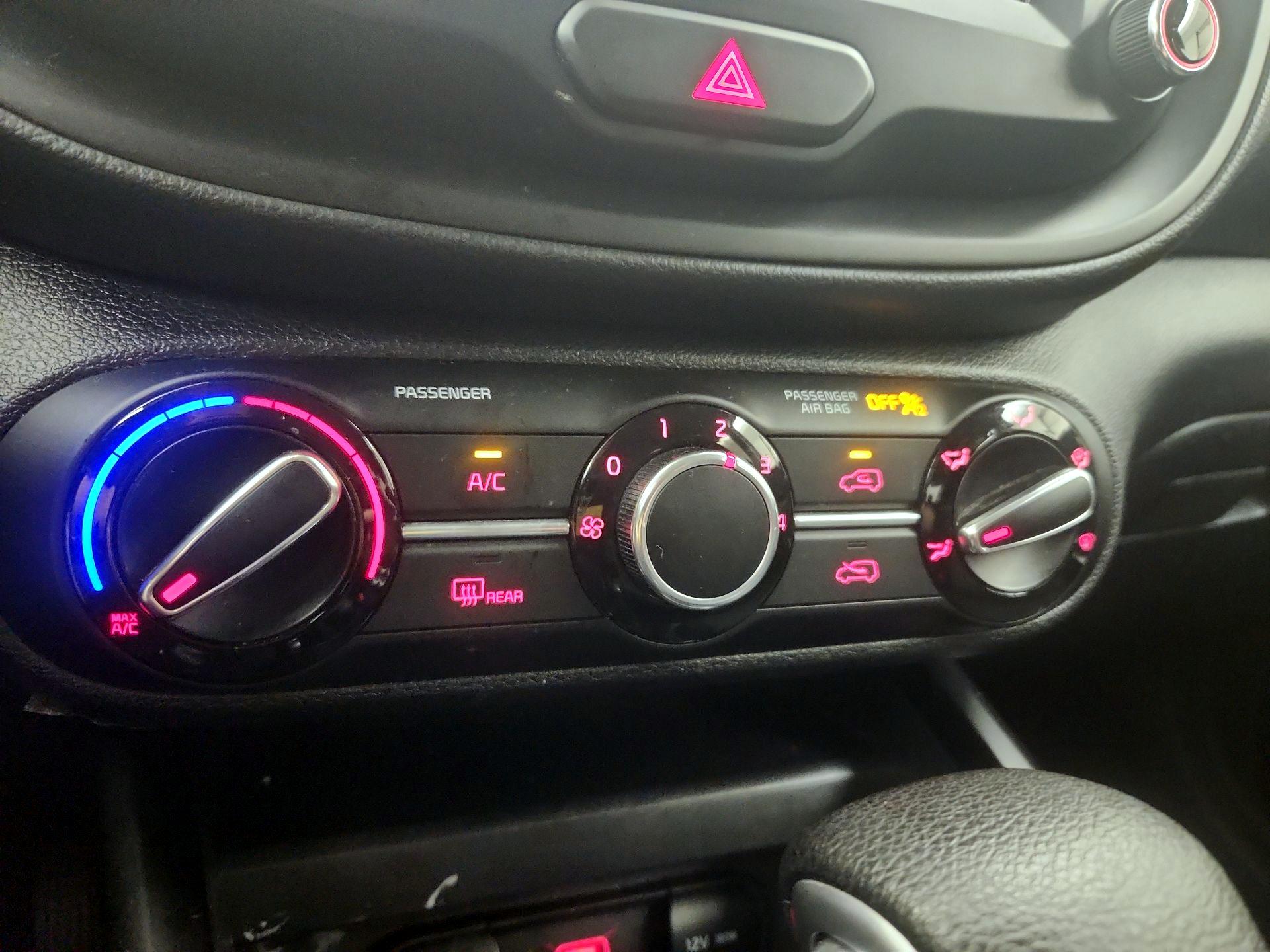 Thumbnail: 2020 Kia Soul - 16