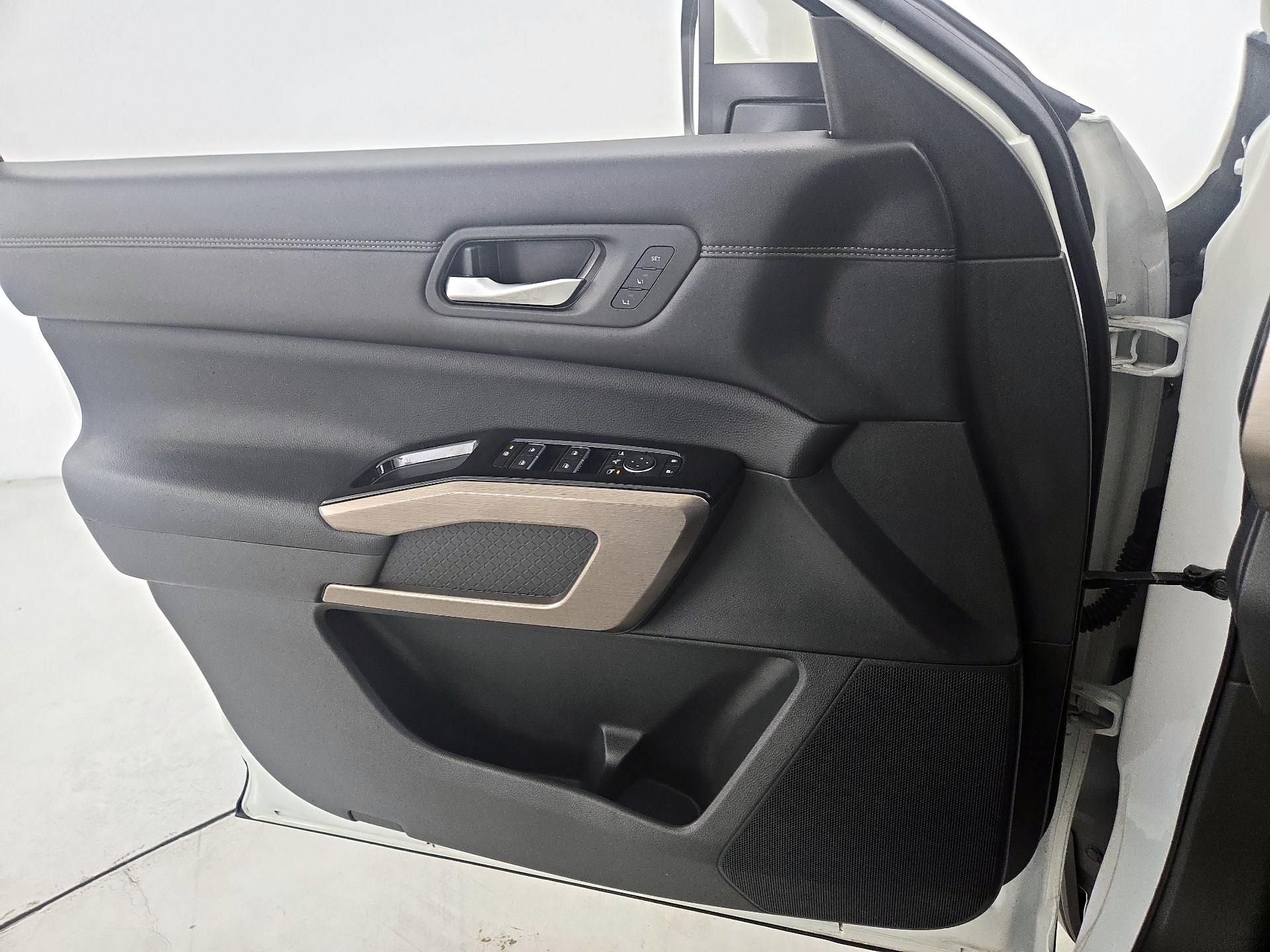 Thumbnail: 2024 Nissan Pathfinder - 12