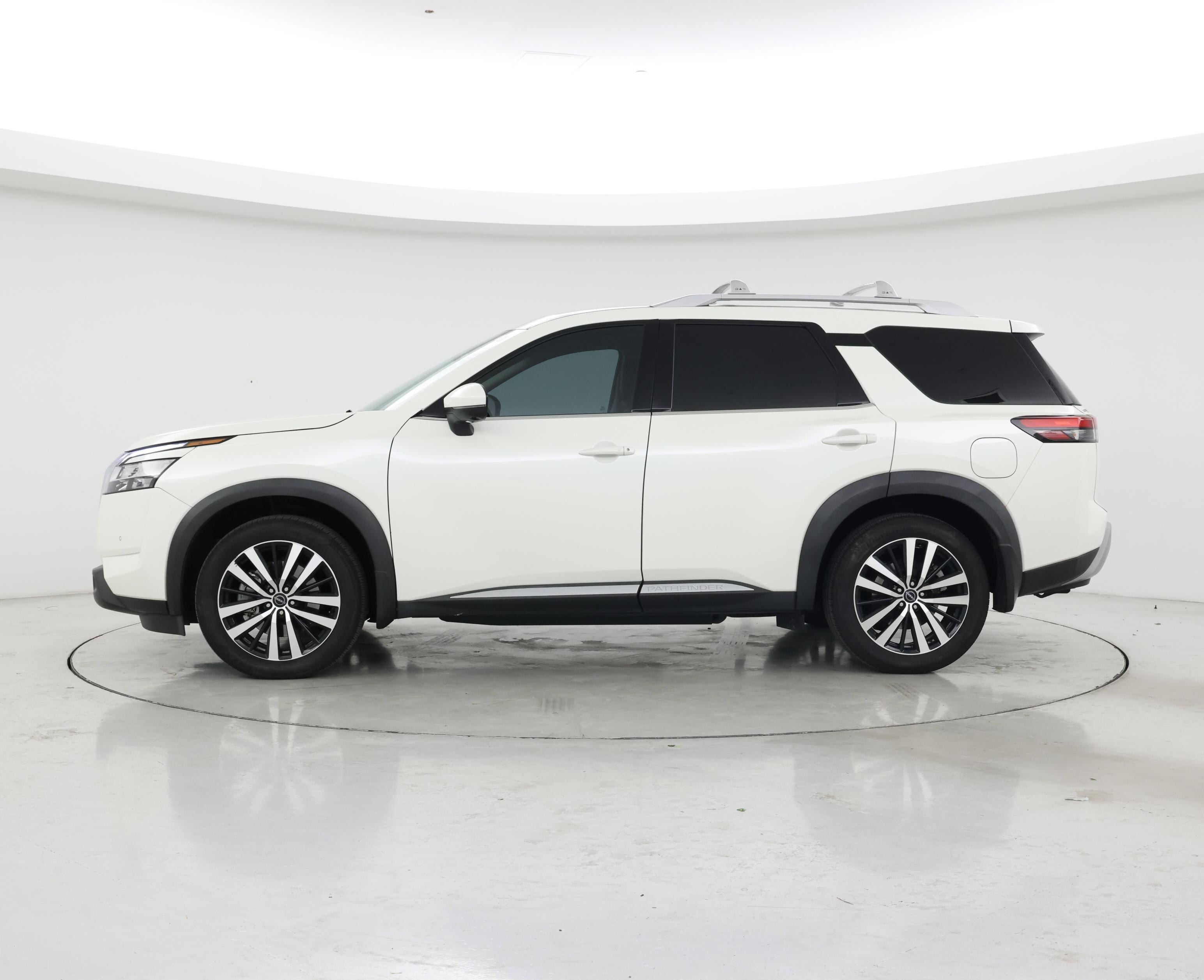 Thumbnail: 2024 Nissan Pathfinder - 3