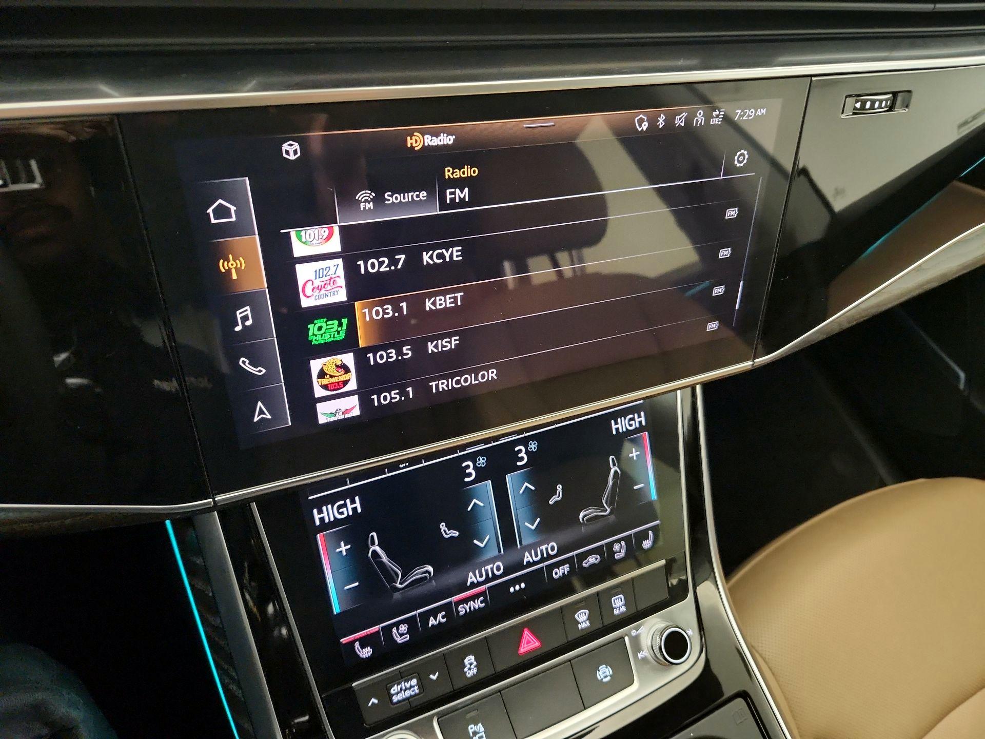 Thumbnail: 2021 Audi Q8 - 15