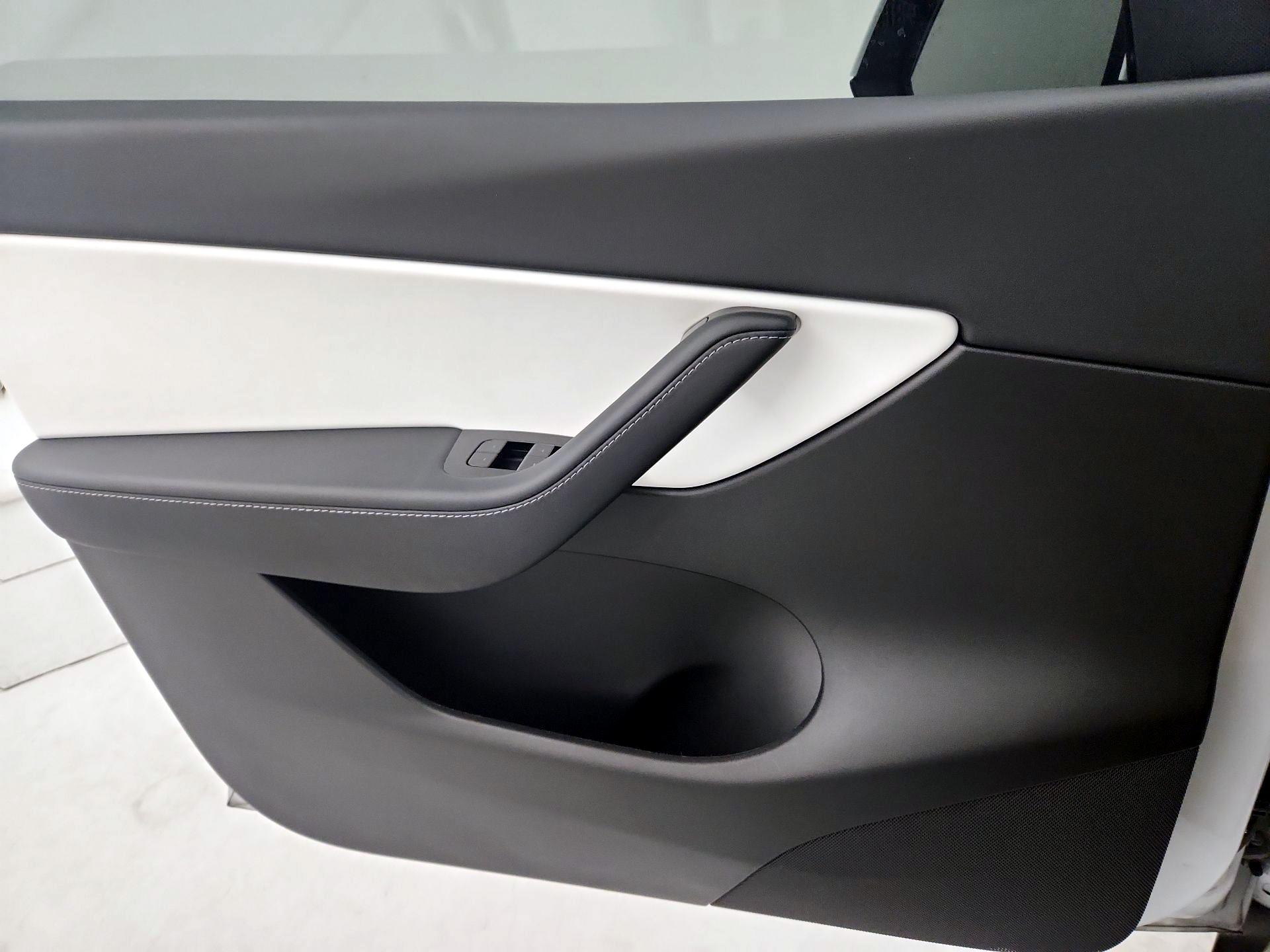 Thumbnail: 2020 Tesla Model Y - 12