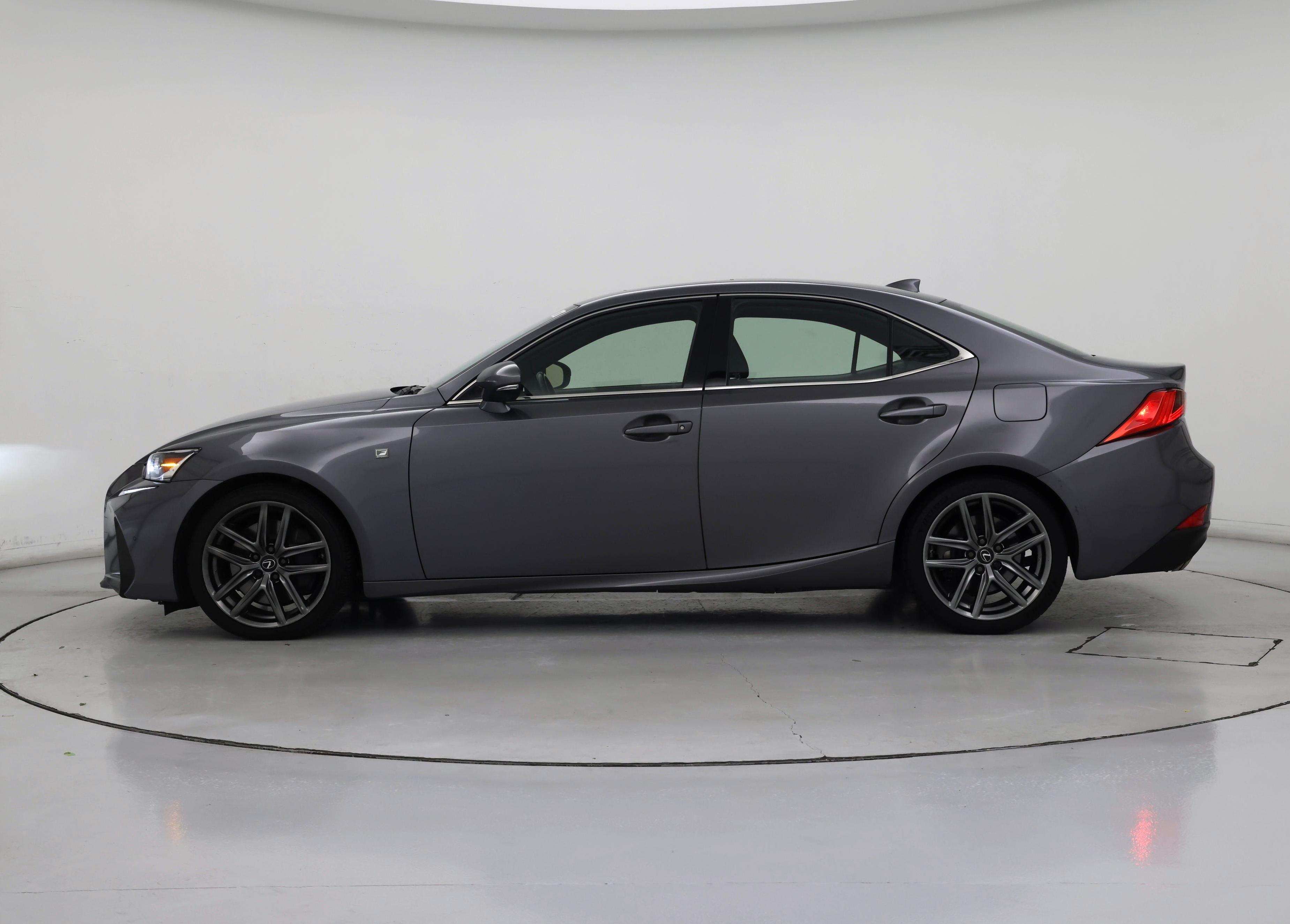 Thumbnail: 2020 Lexus IS - 3