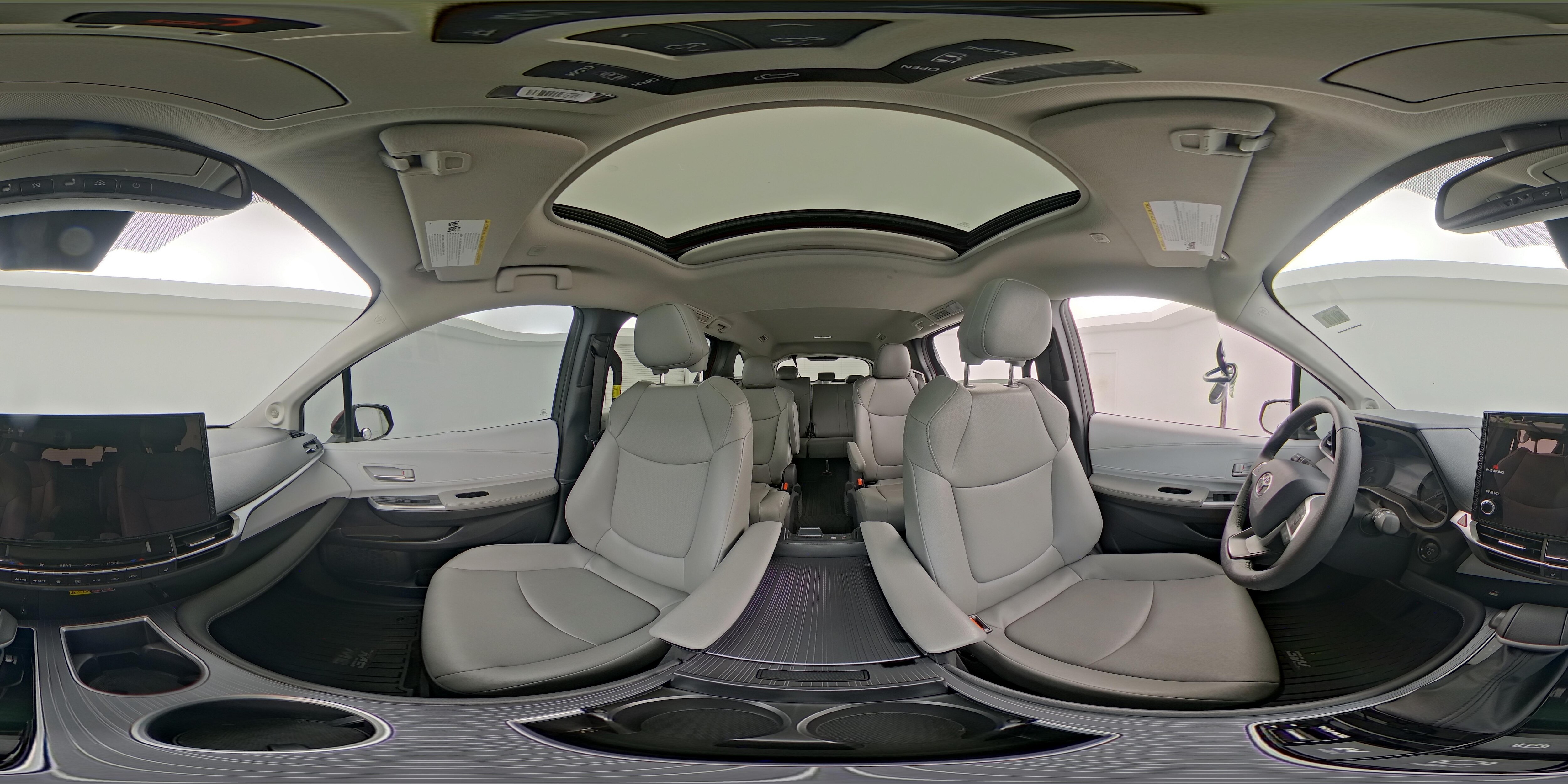 2026 Toyota Sienna XLE - Photo 28