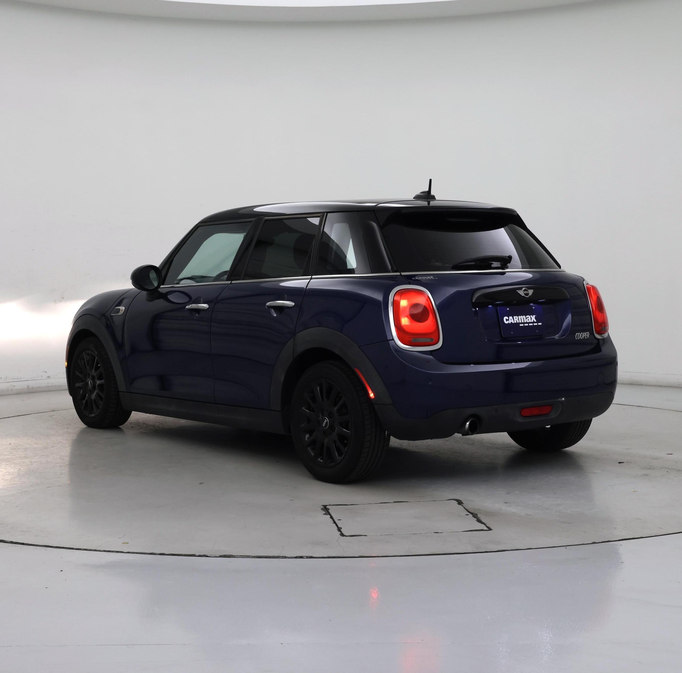 Thumbnail: 2017 MINI Cooper Hardtop - 2