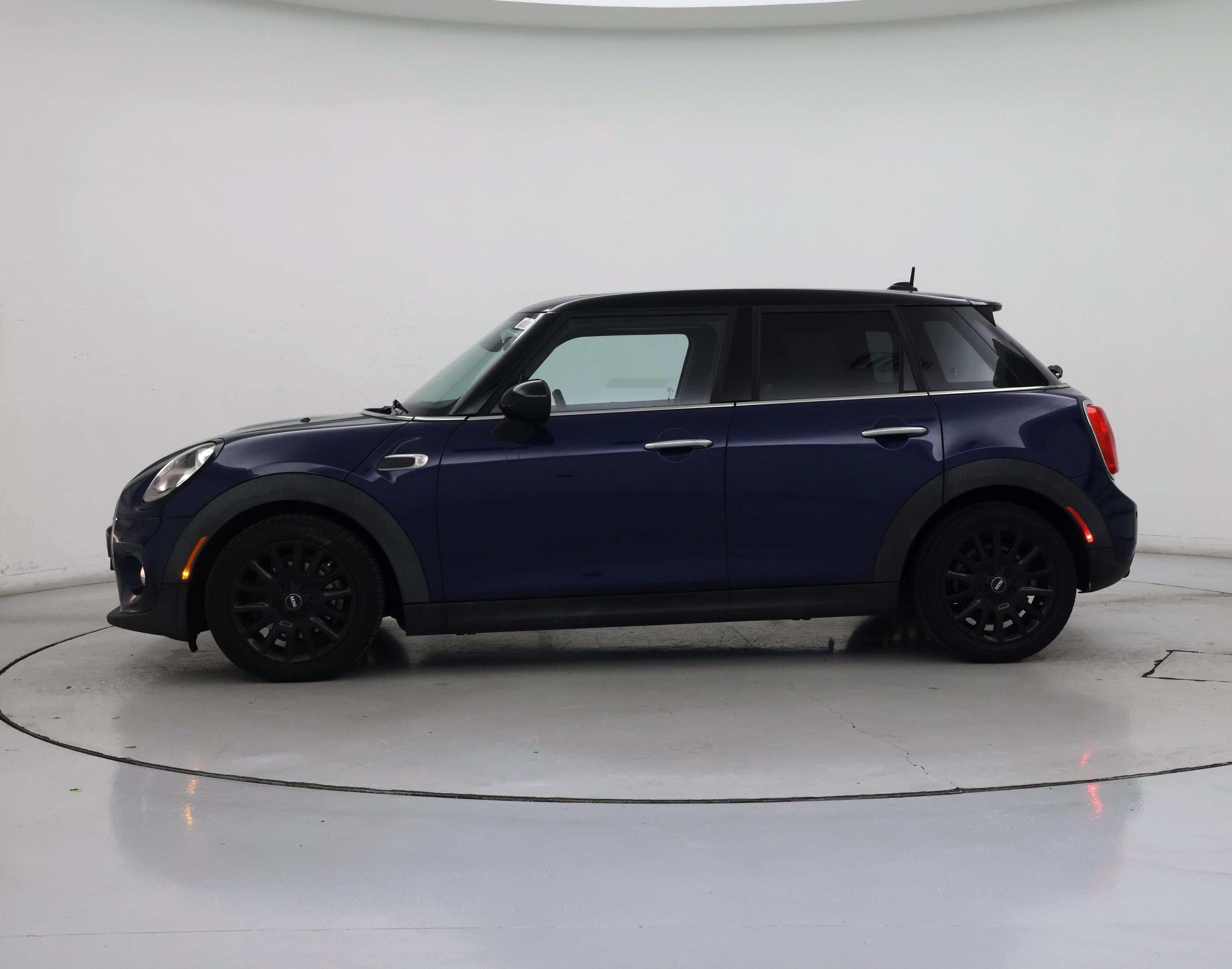 Thumbnail: 2017 MINI Cooper Hardtop - 3