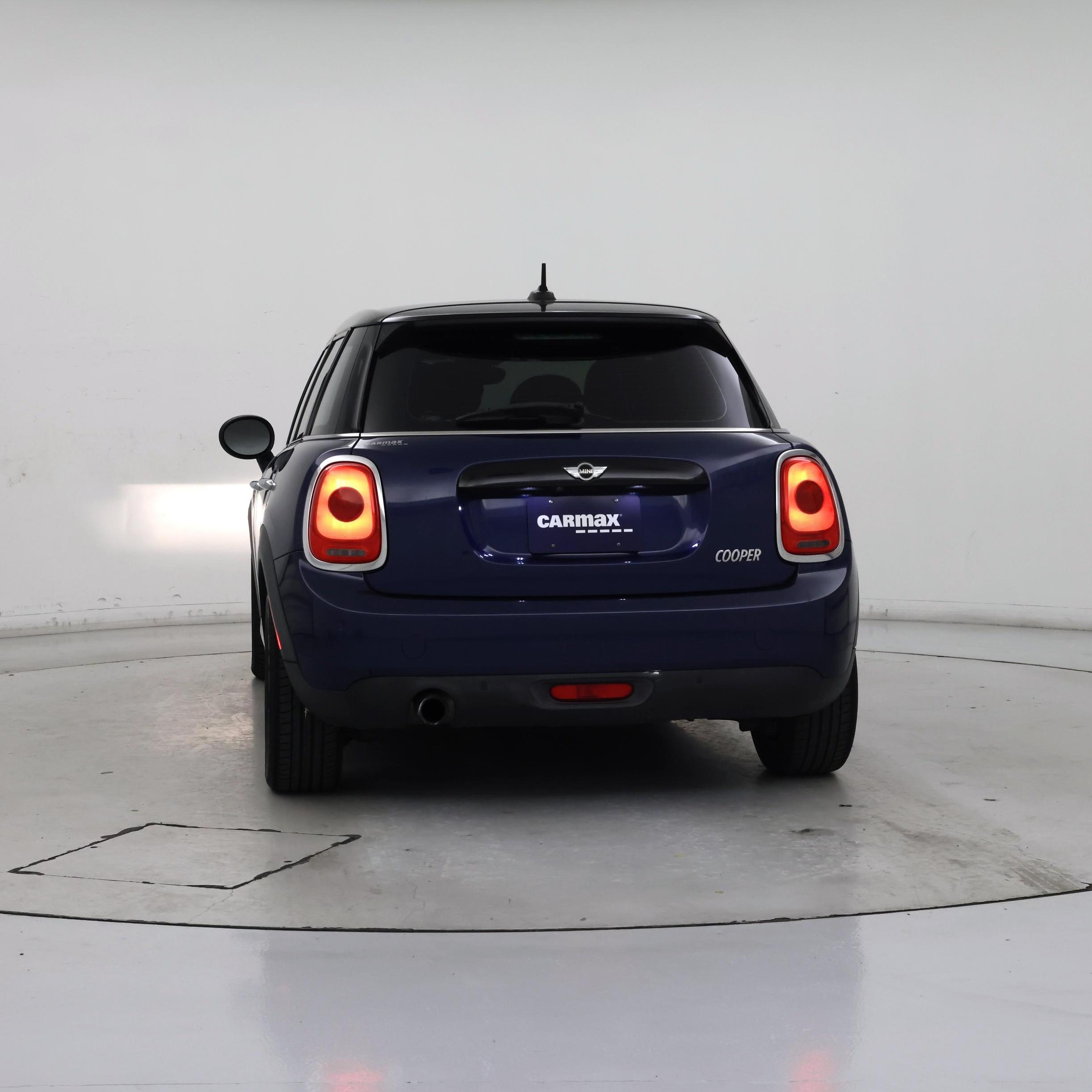 Thumbnail: 2017 MINI Cooper Hardtop - 6