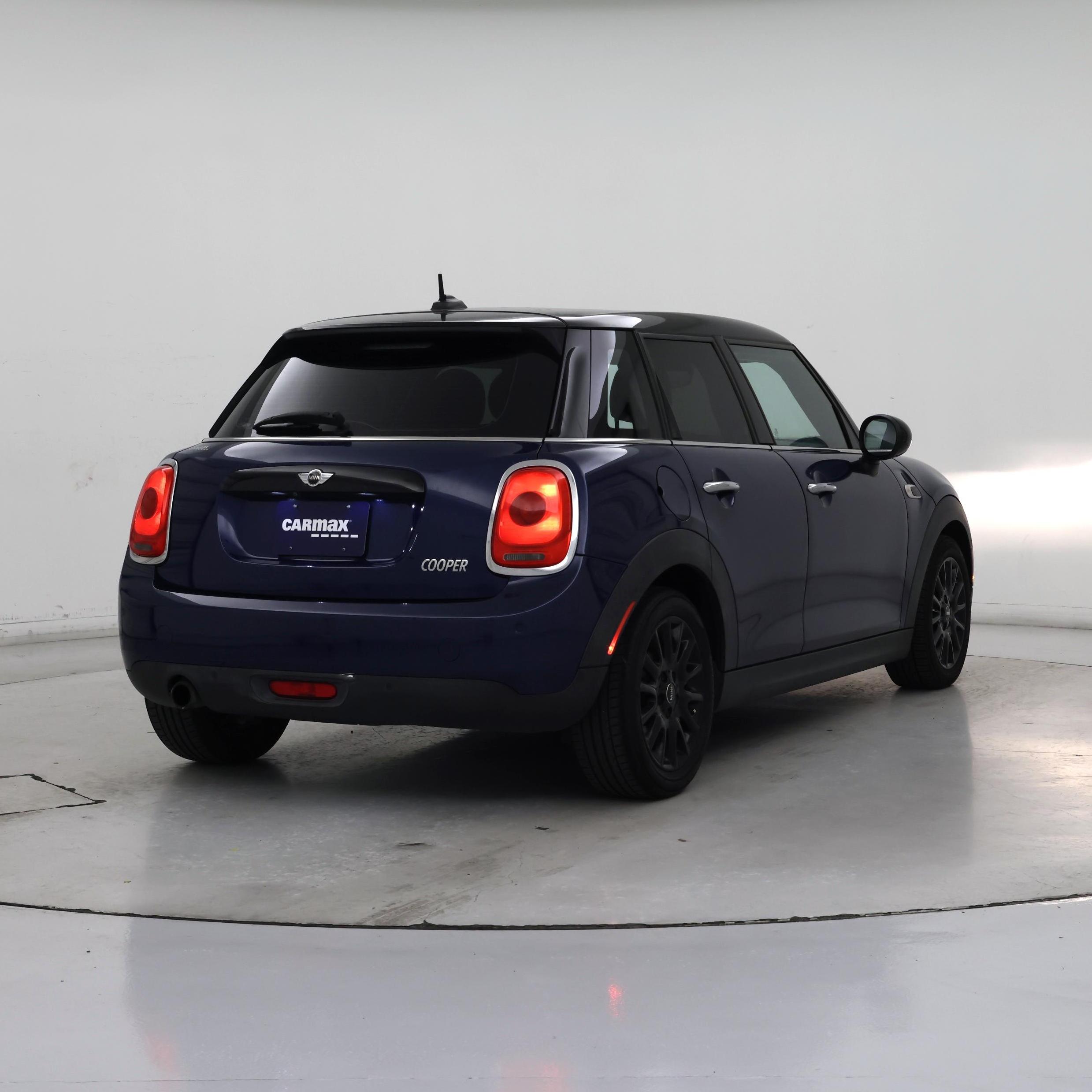 Thumbnail: 2017 MINI Cooper Hardtop - 8