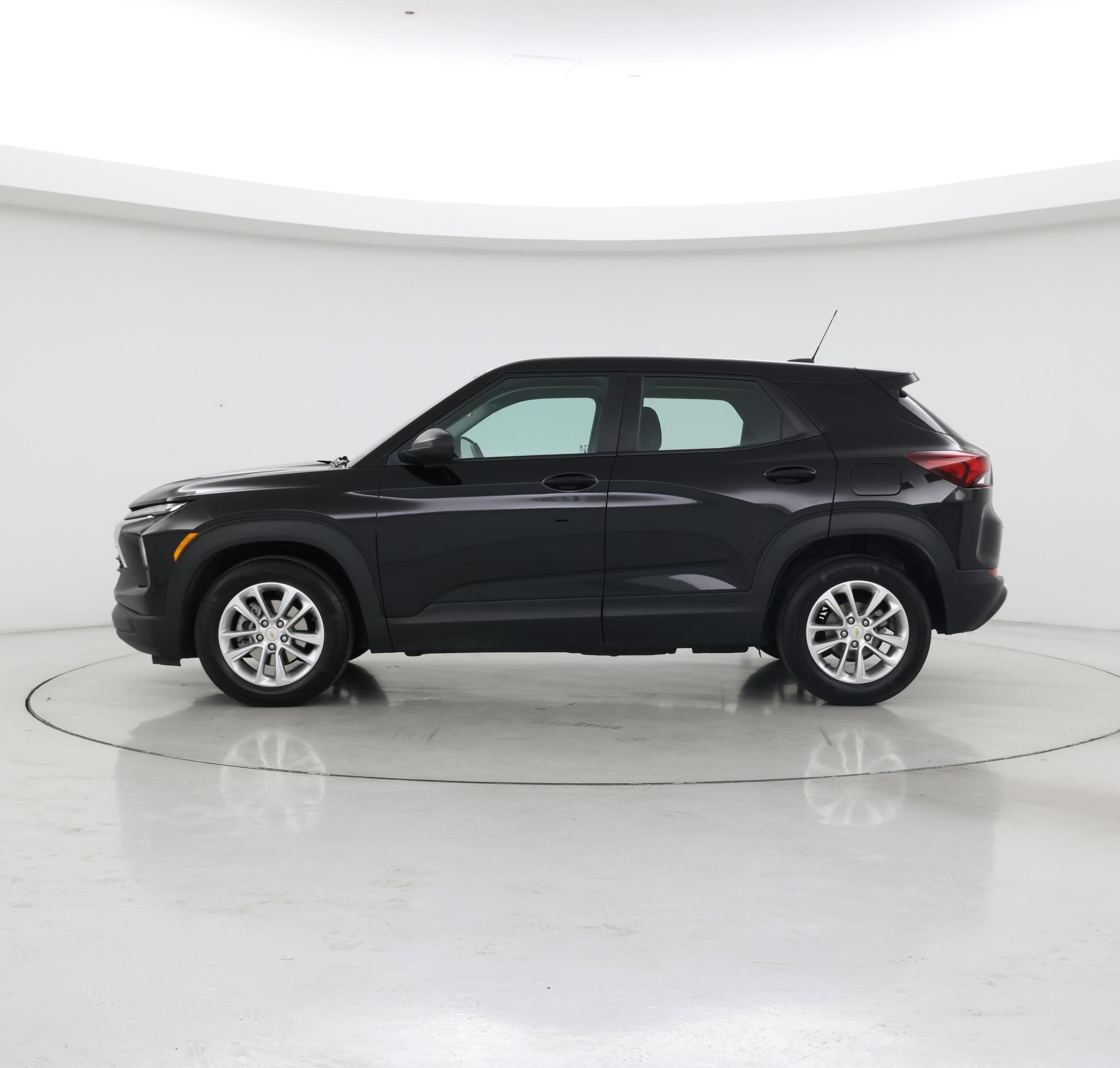 Thumbnail: 2024 Chevrolet TrailBlazer - 3