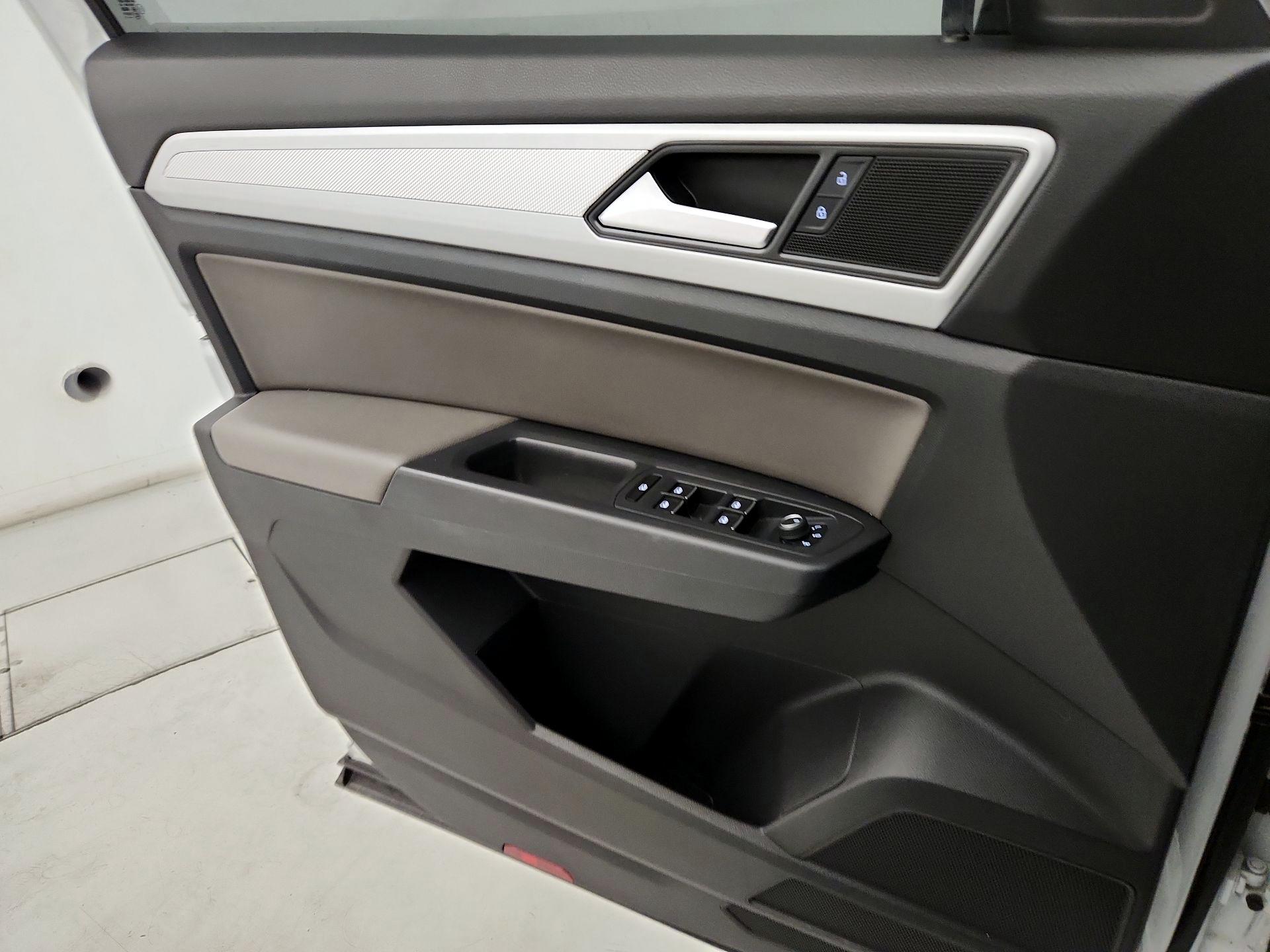 Thumbnail: 2021 Volkswagen Atlas - 12