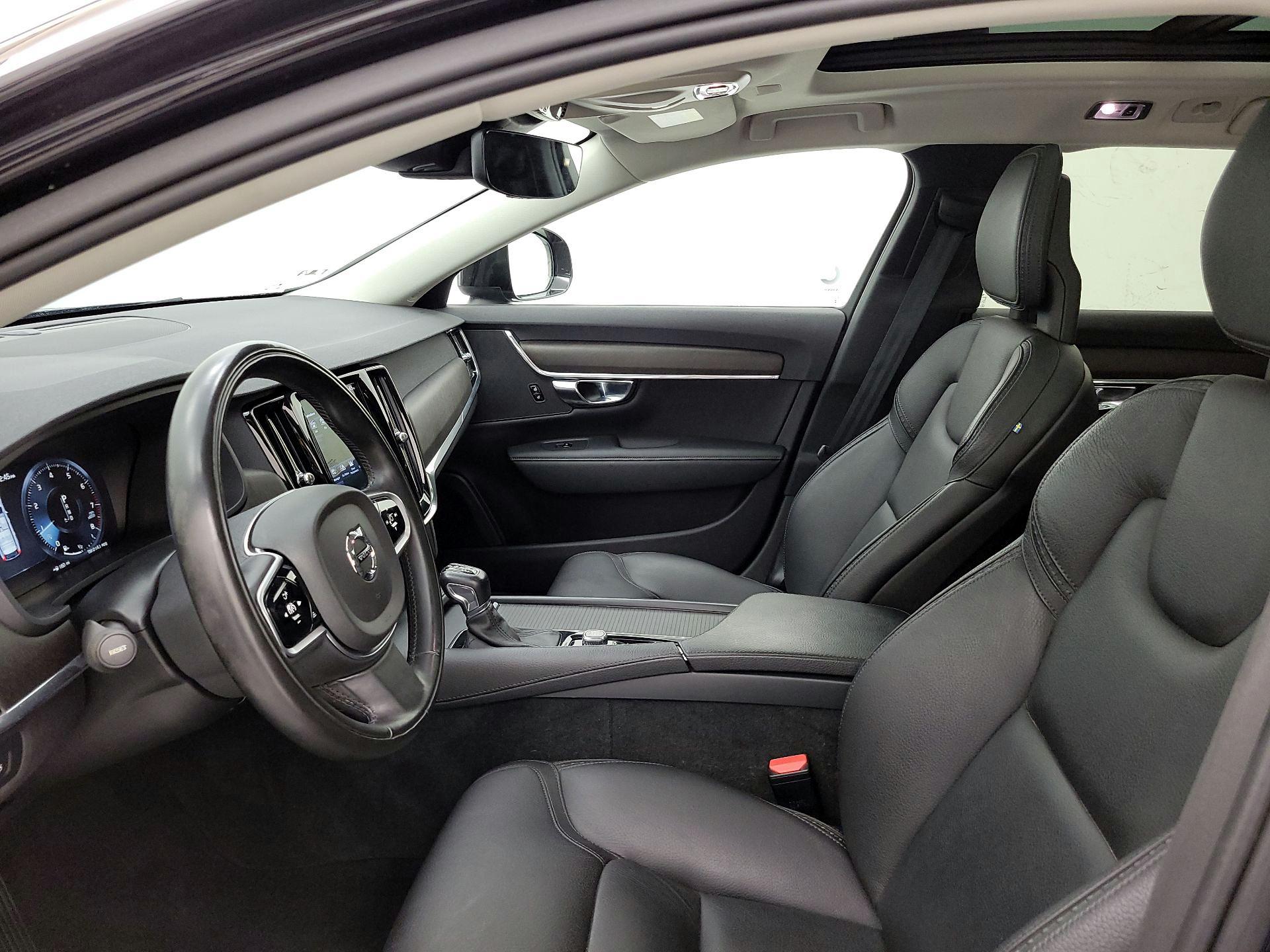 Thumbnail: 2018 Volvo V90 - 11
