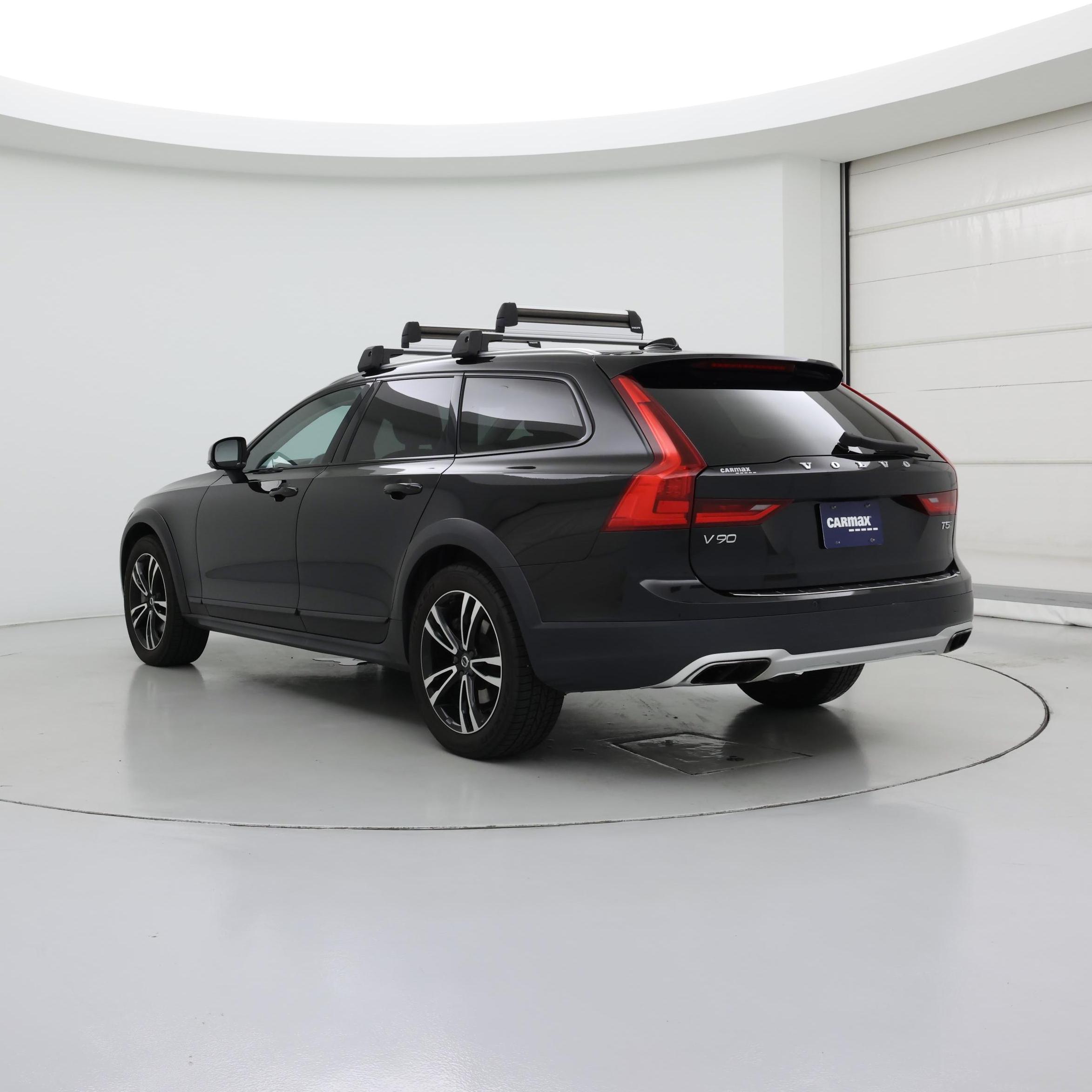 Thumbnail: 2018 Volvo V90 - 2