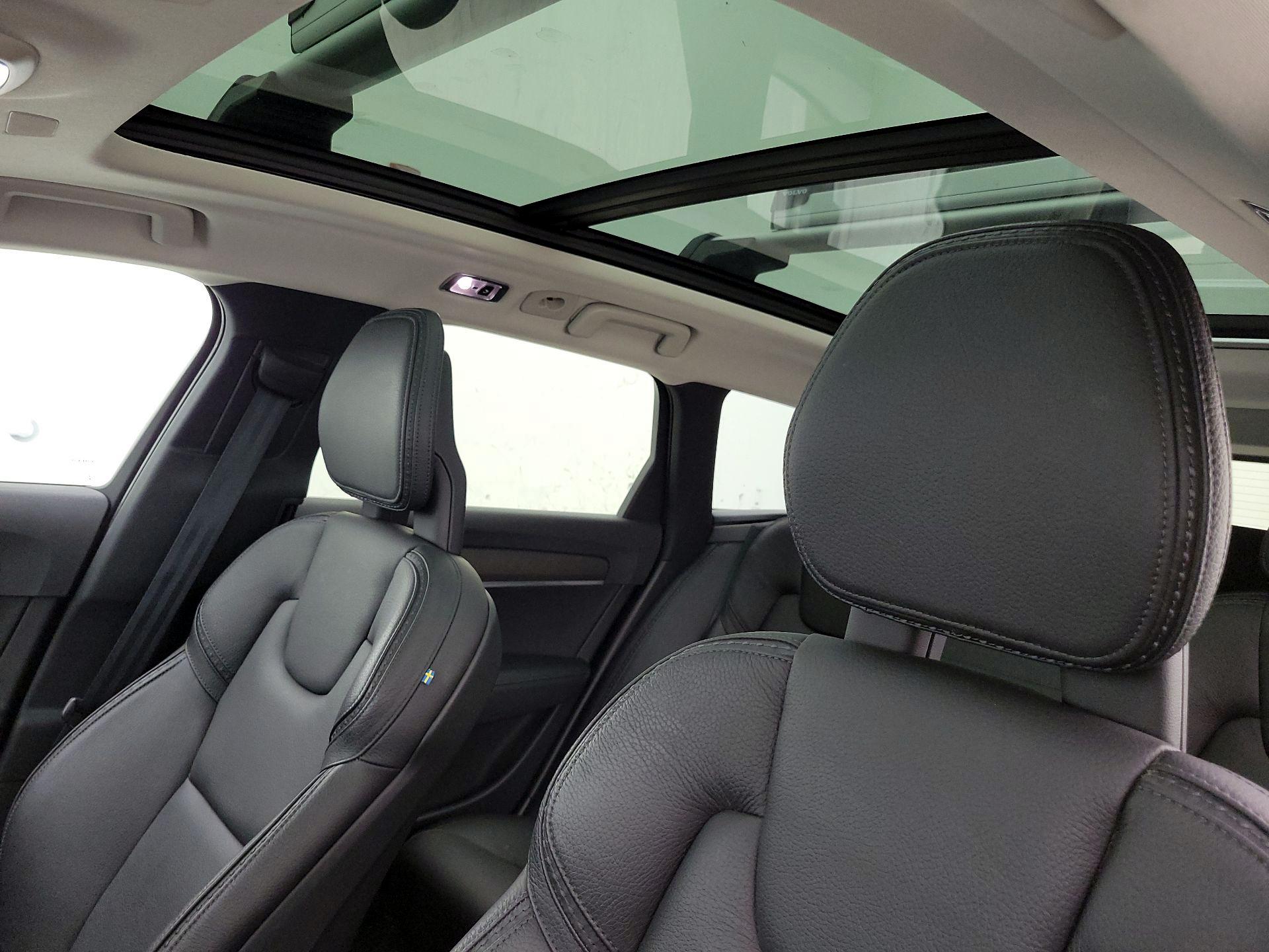 Thumbnail: 2018 Volvo V90 - 20