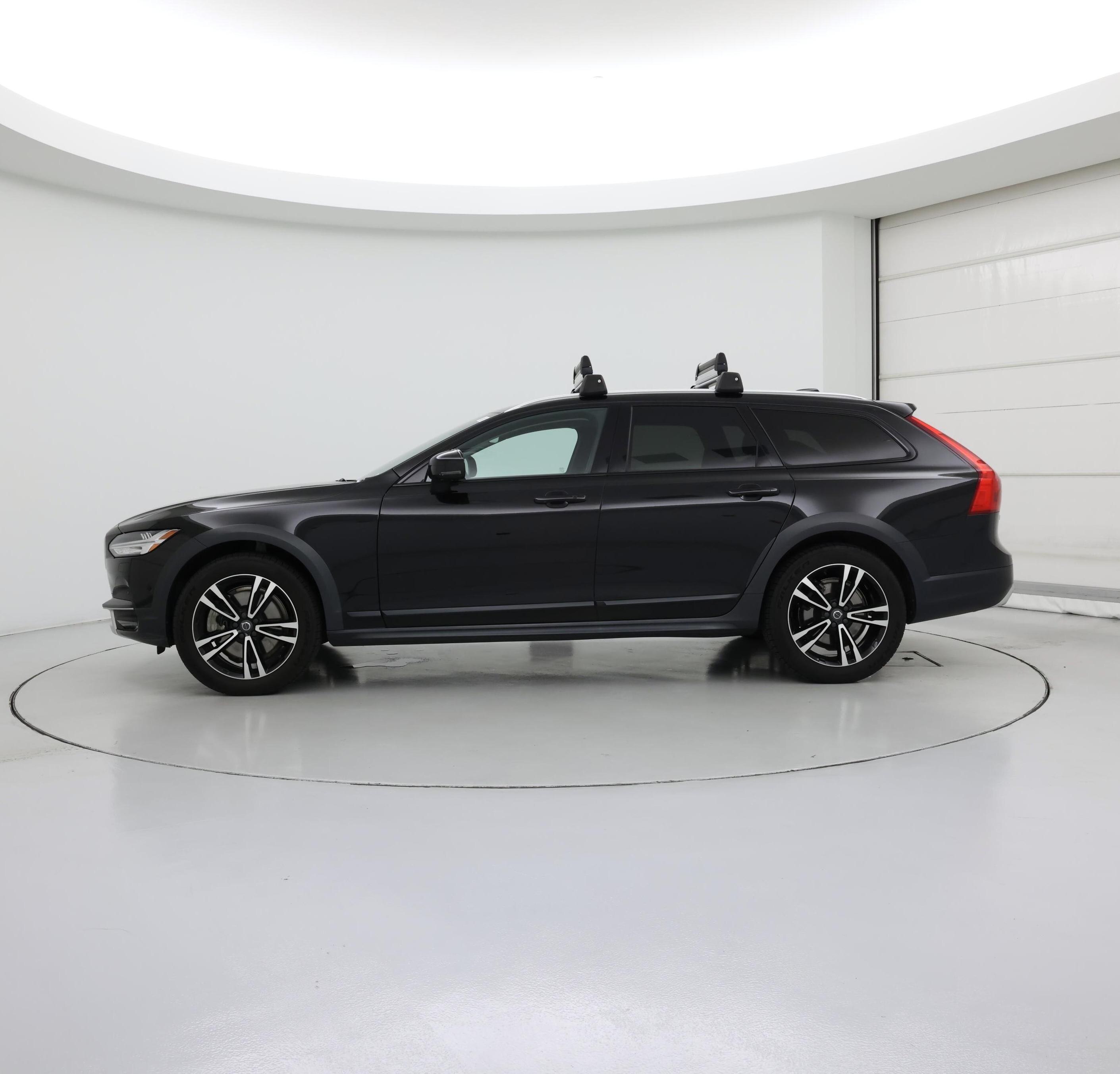 Thumbnail: 2018 Volvo V90 - 3