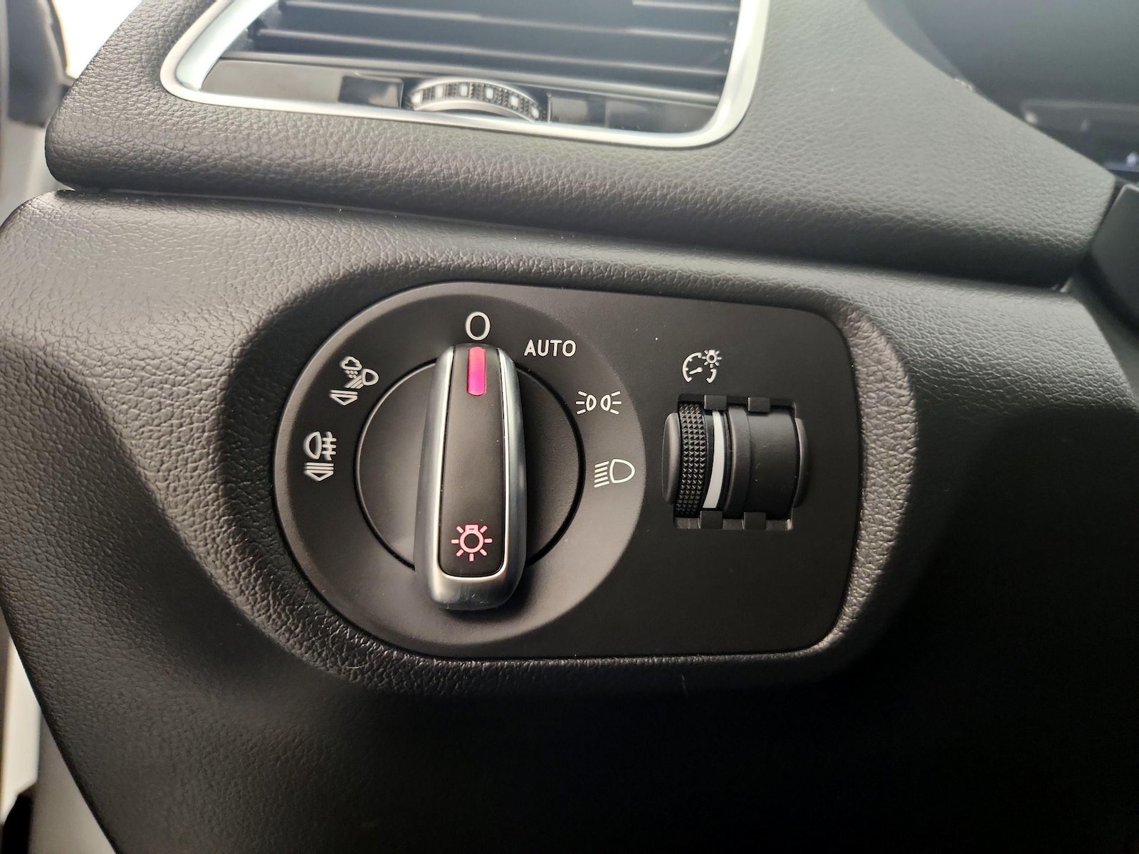 2018 Audi Q3 Premium Plus - Photo 14