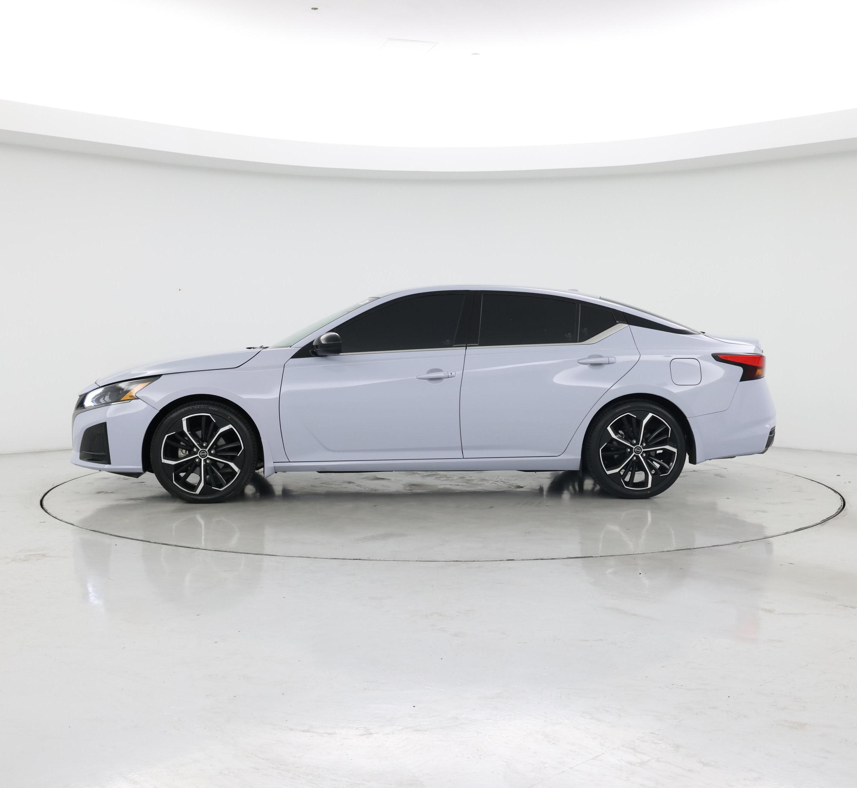 Thumbnail: 2023 Nissan Altima - 3