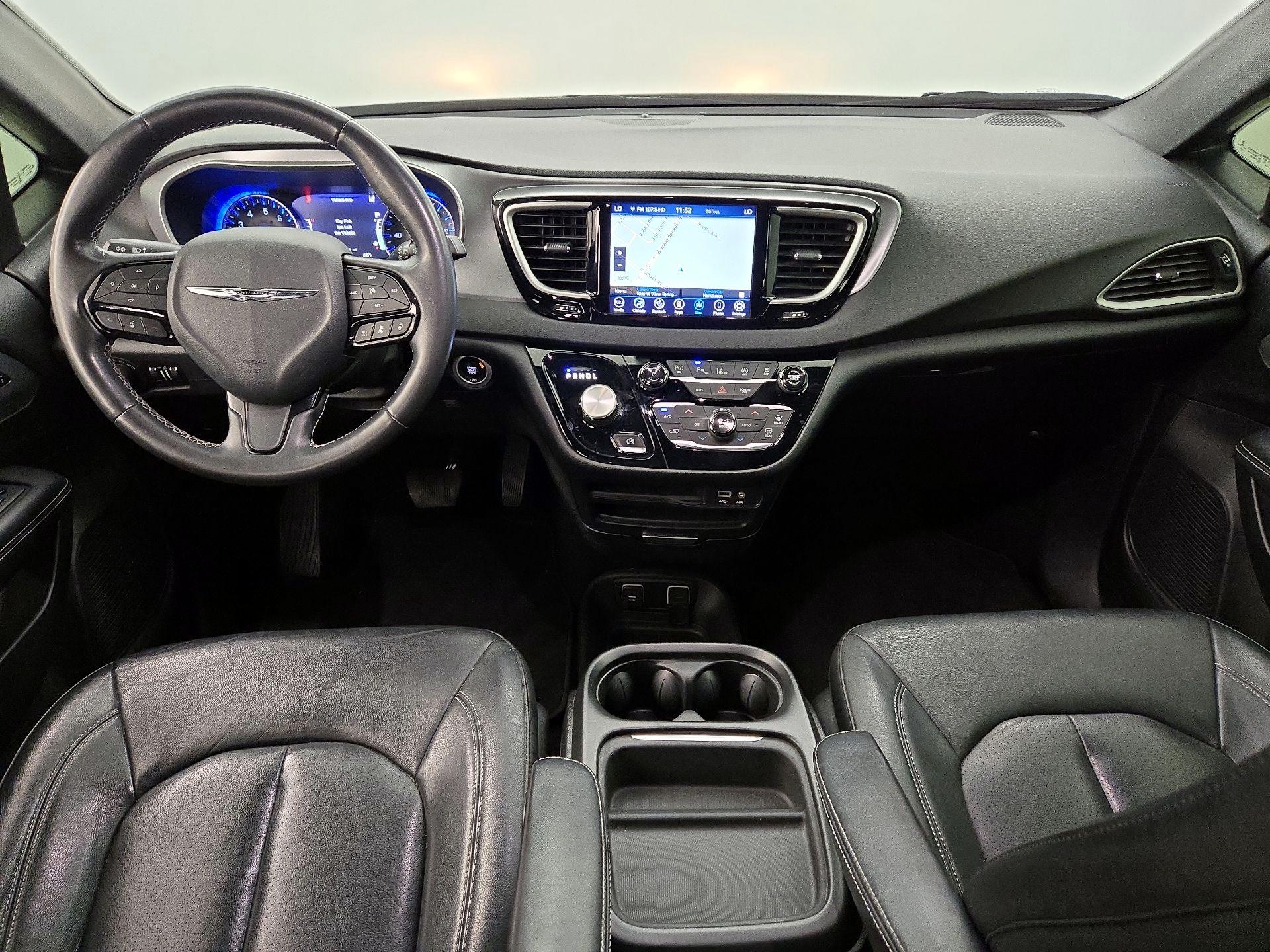 Thumbnail: 2020 Chrysler Pacifica - 9