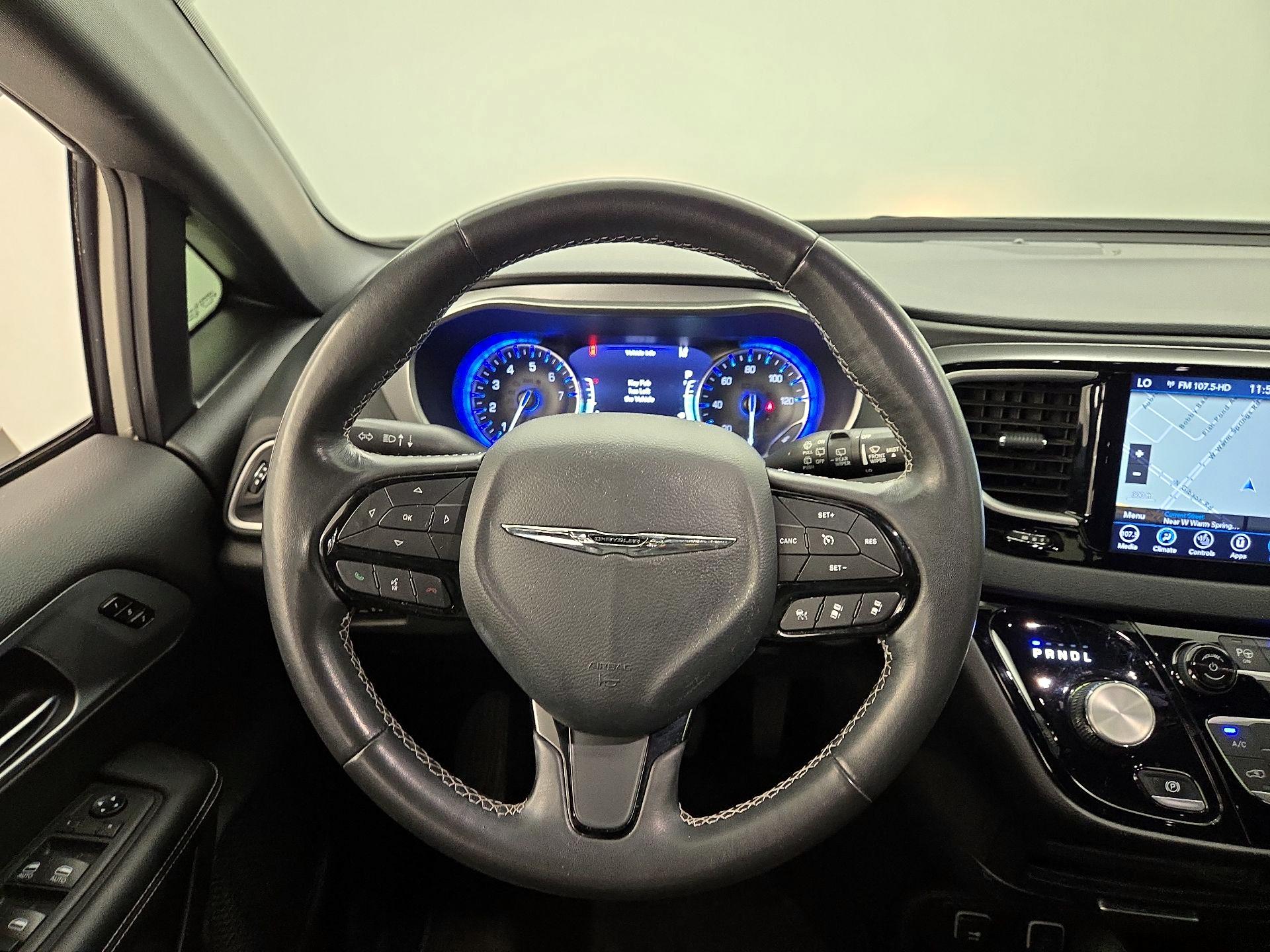 Thumbnail: 2020 Chrysler Pacifica - 10
