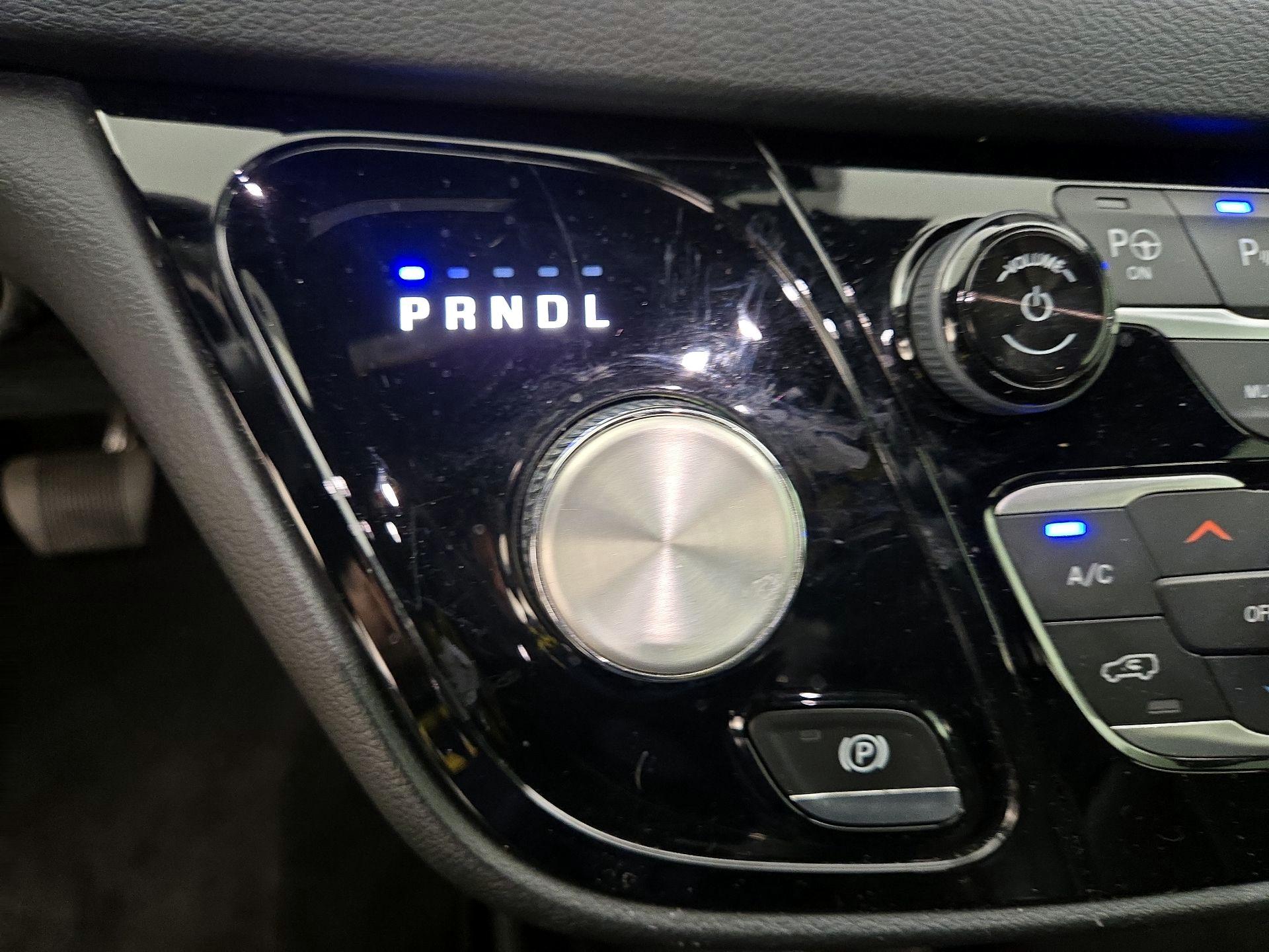 Thumbnail: 2020 Chrysler Pacifica - 18