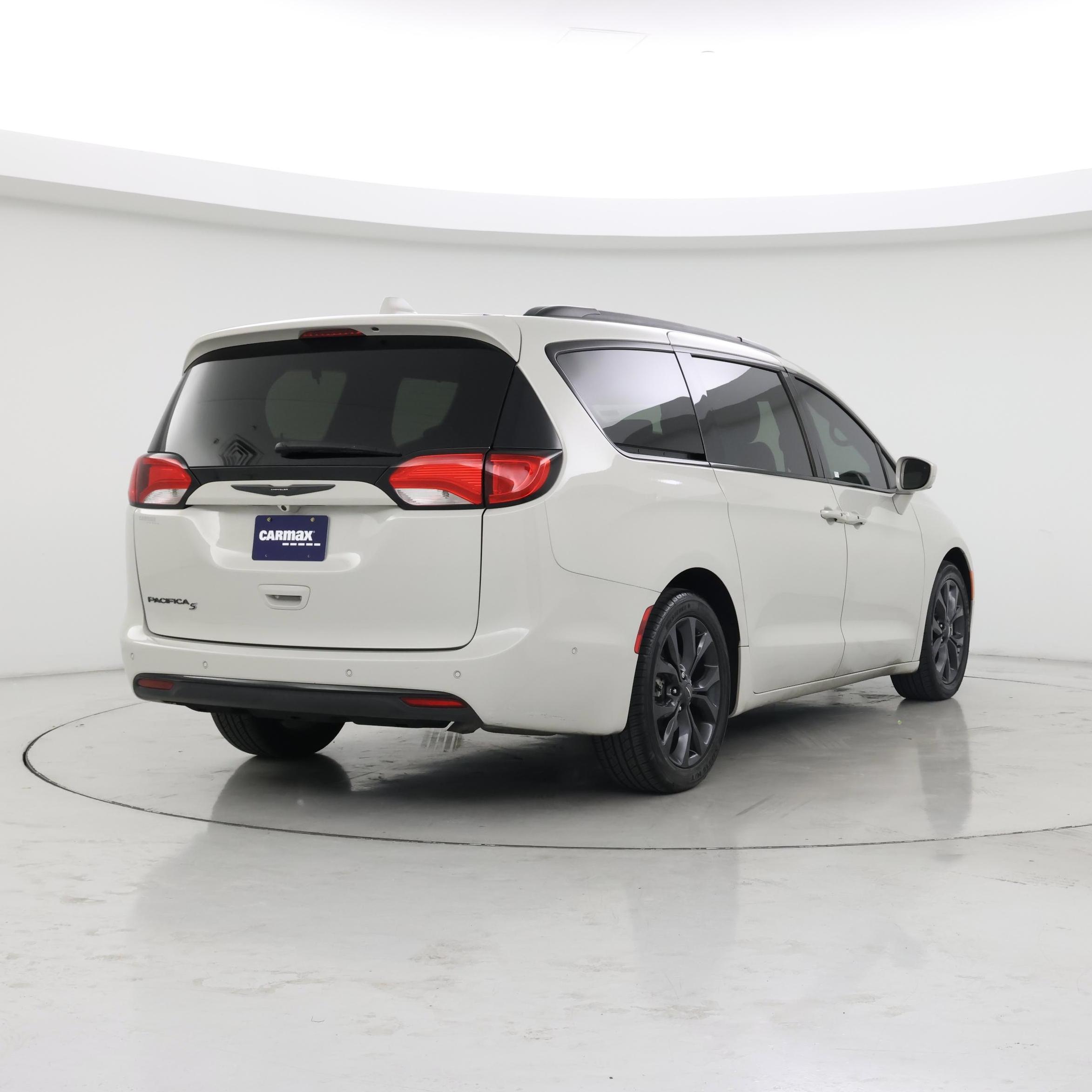 Thumbnail: 2020 Chrysler Pacifica - 8
