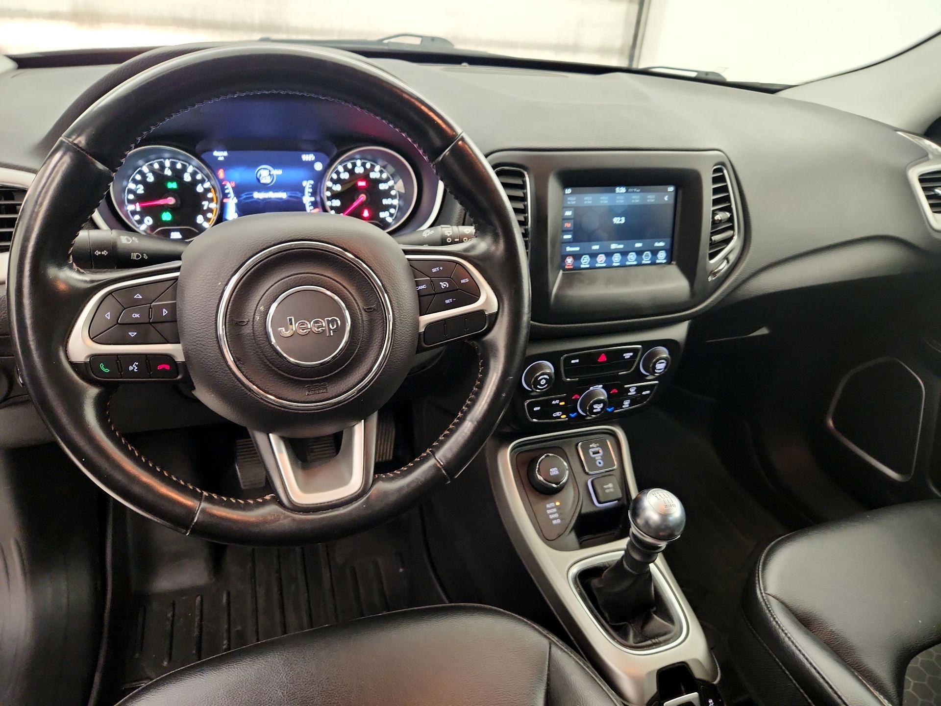 Thumbnail: 2020 Jeep Compass - 9