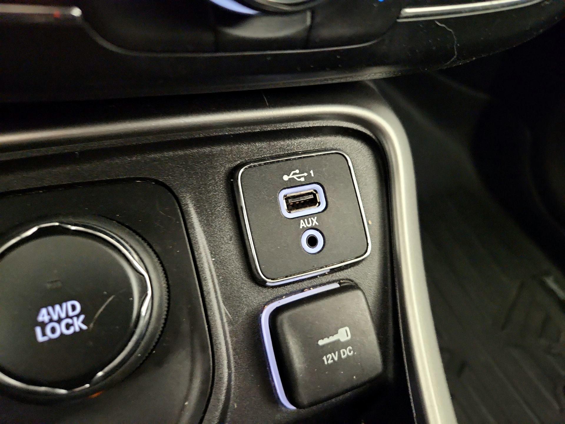 Thumbnail: 2020 Jeep Compass - 18