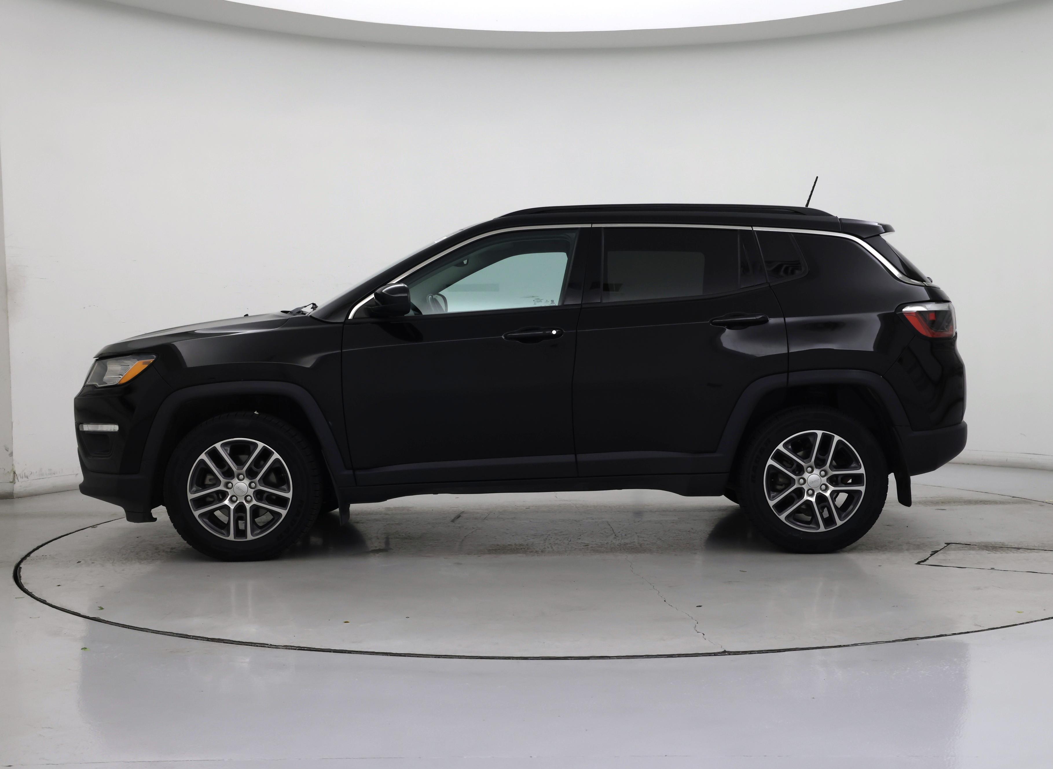 Thumbnail: 2020 Jeep Compass - 3